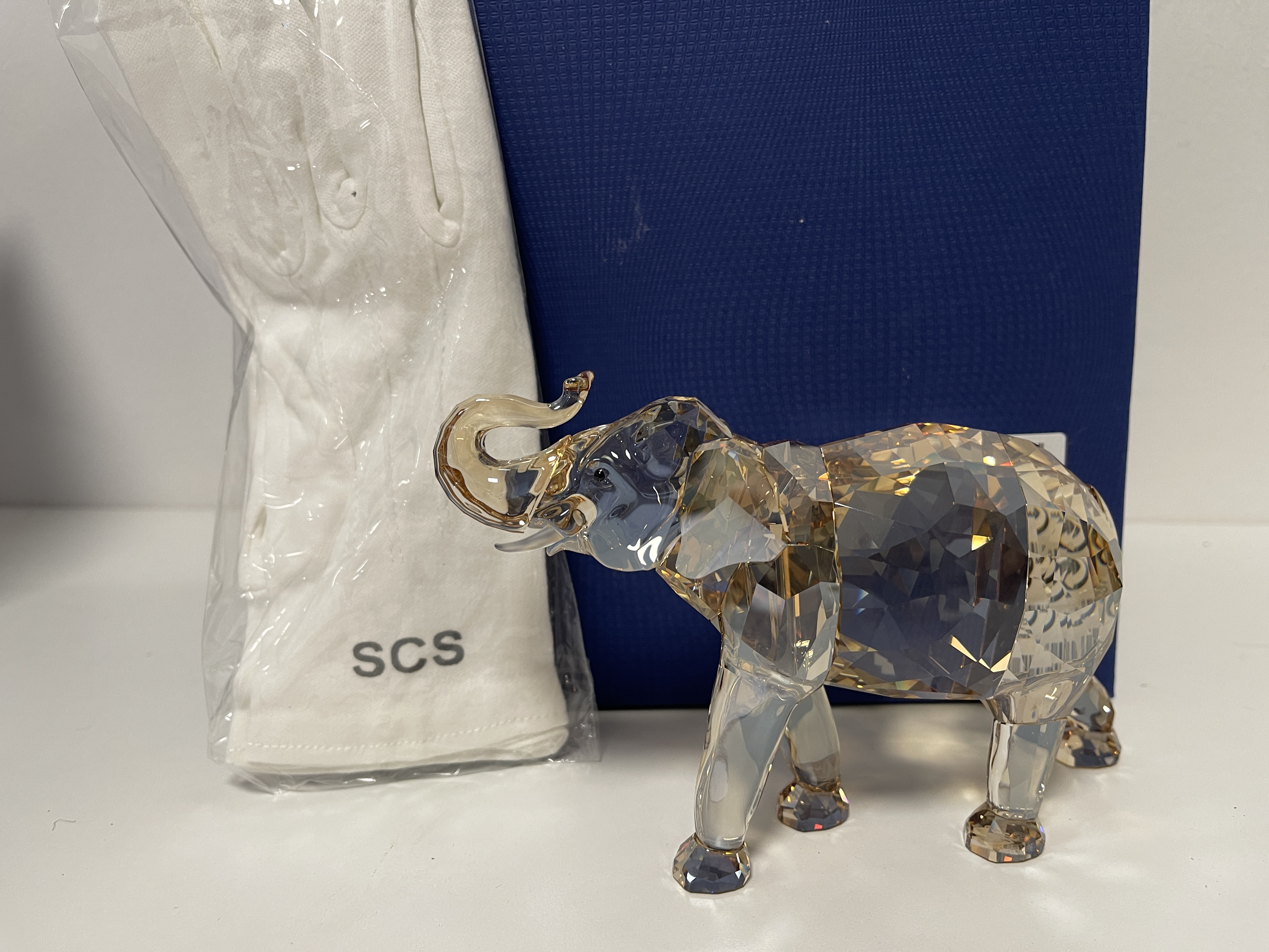 Swarovski Figur 1137207 Cinta Elefant 16,5 cm. Mit Ovp Zertifikat. Top Zustand  