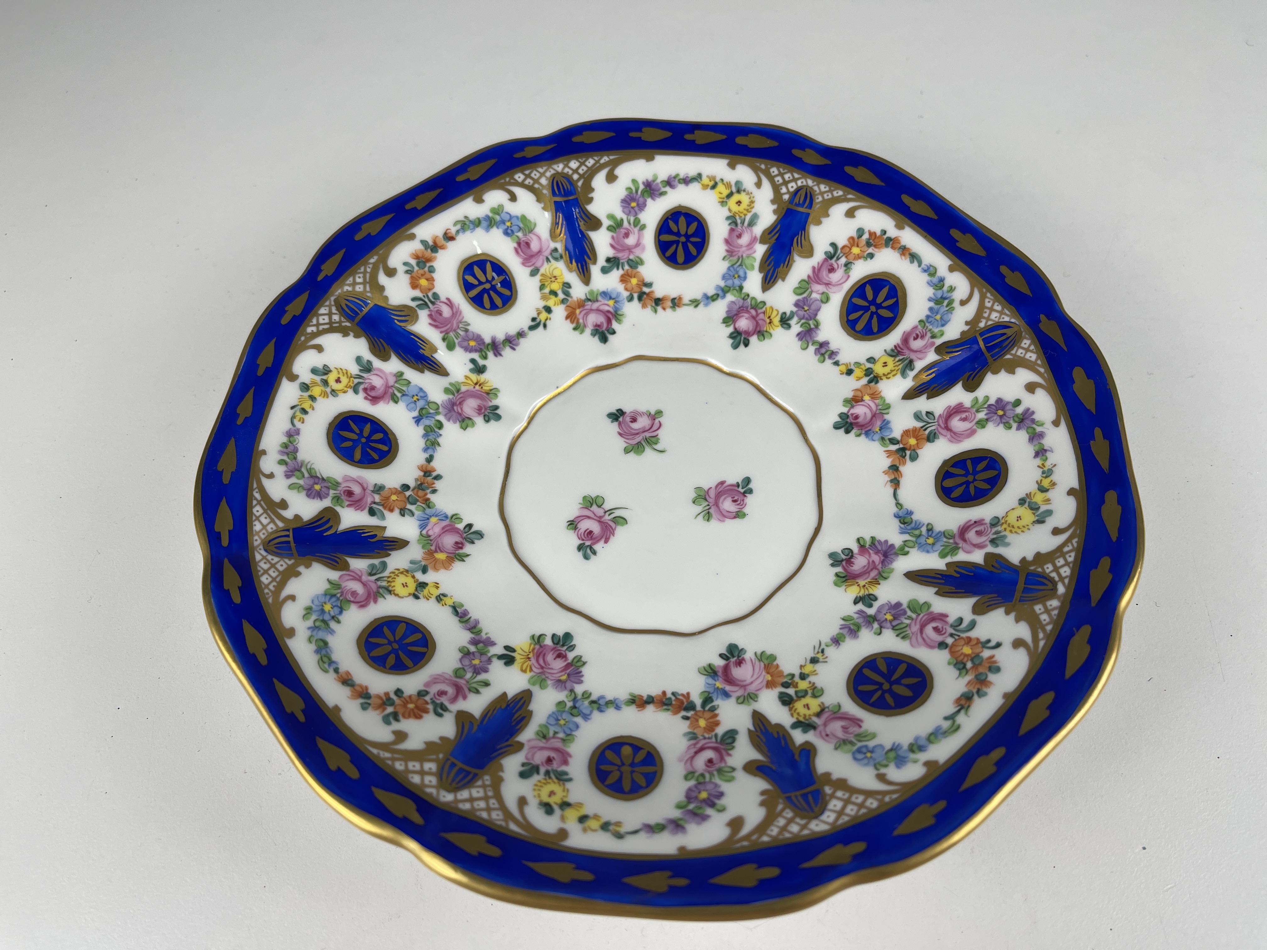 Potschappel Dresden Porzellan Schale 3,5 x 19 cm.  Zustand  siehe Fotos 