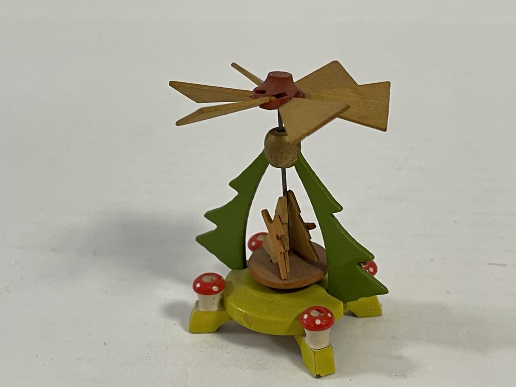 Erzgebirge Figur Weihnachtspyramide 6 cm. Zustand siehe Fotos