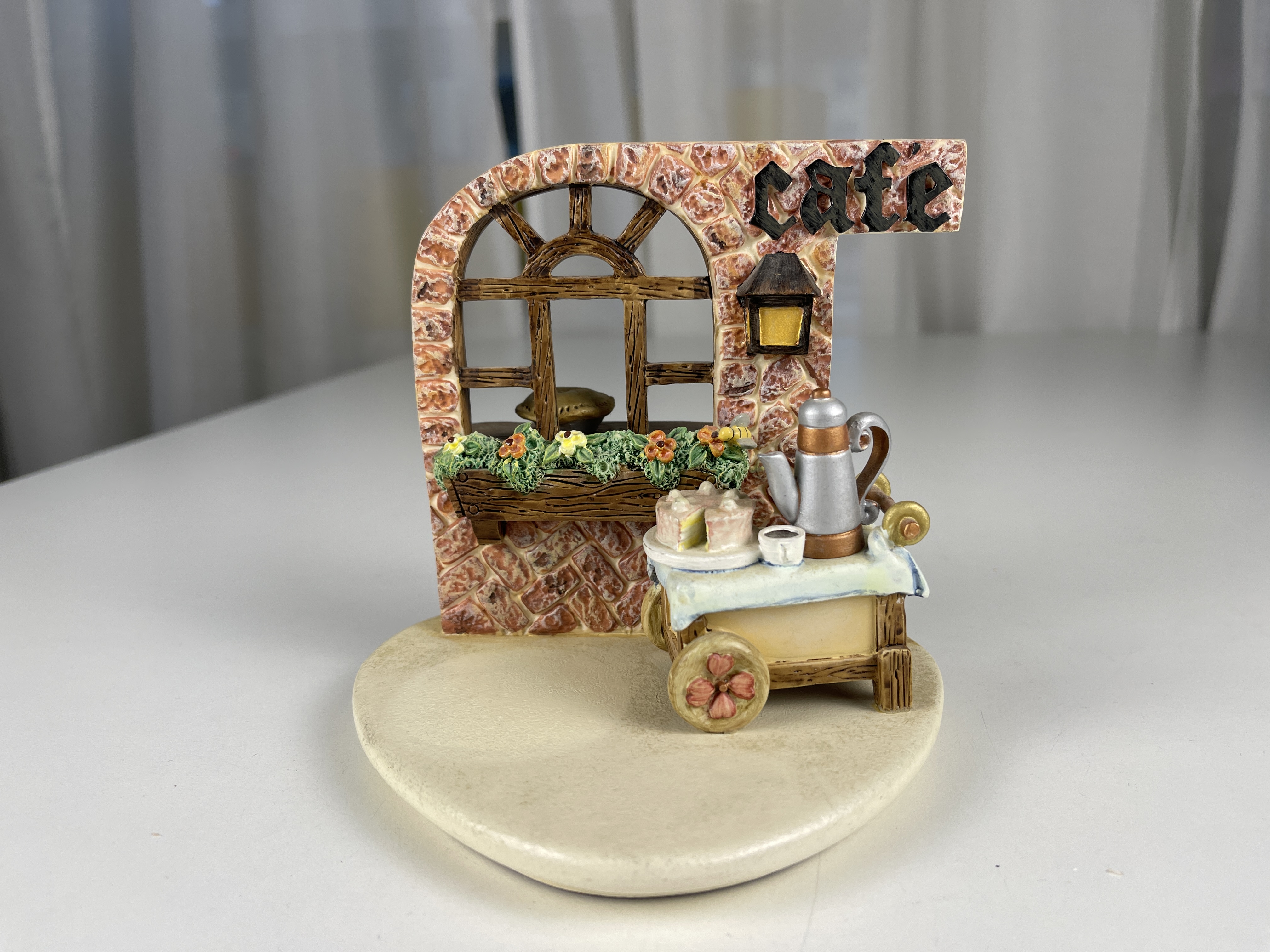 Hummel Figur Display Strudel Haus 12,5 cm. Top Zustand  