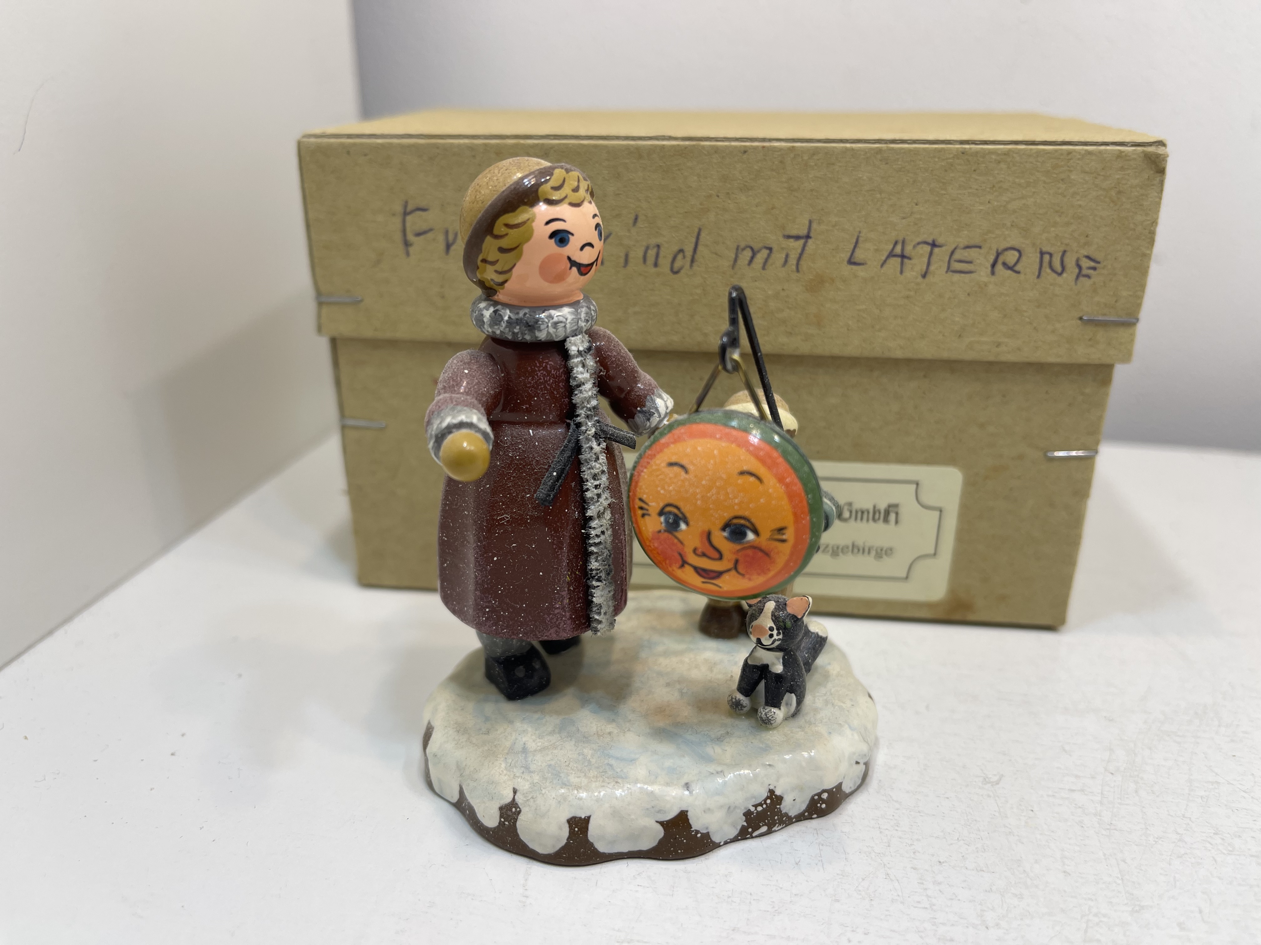 Erzgebirge Sammler Figur Hubrig 8,5 x 6 cm + OVP. Top Zustand     