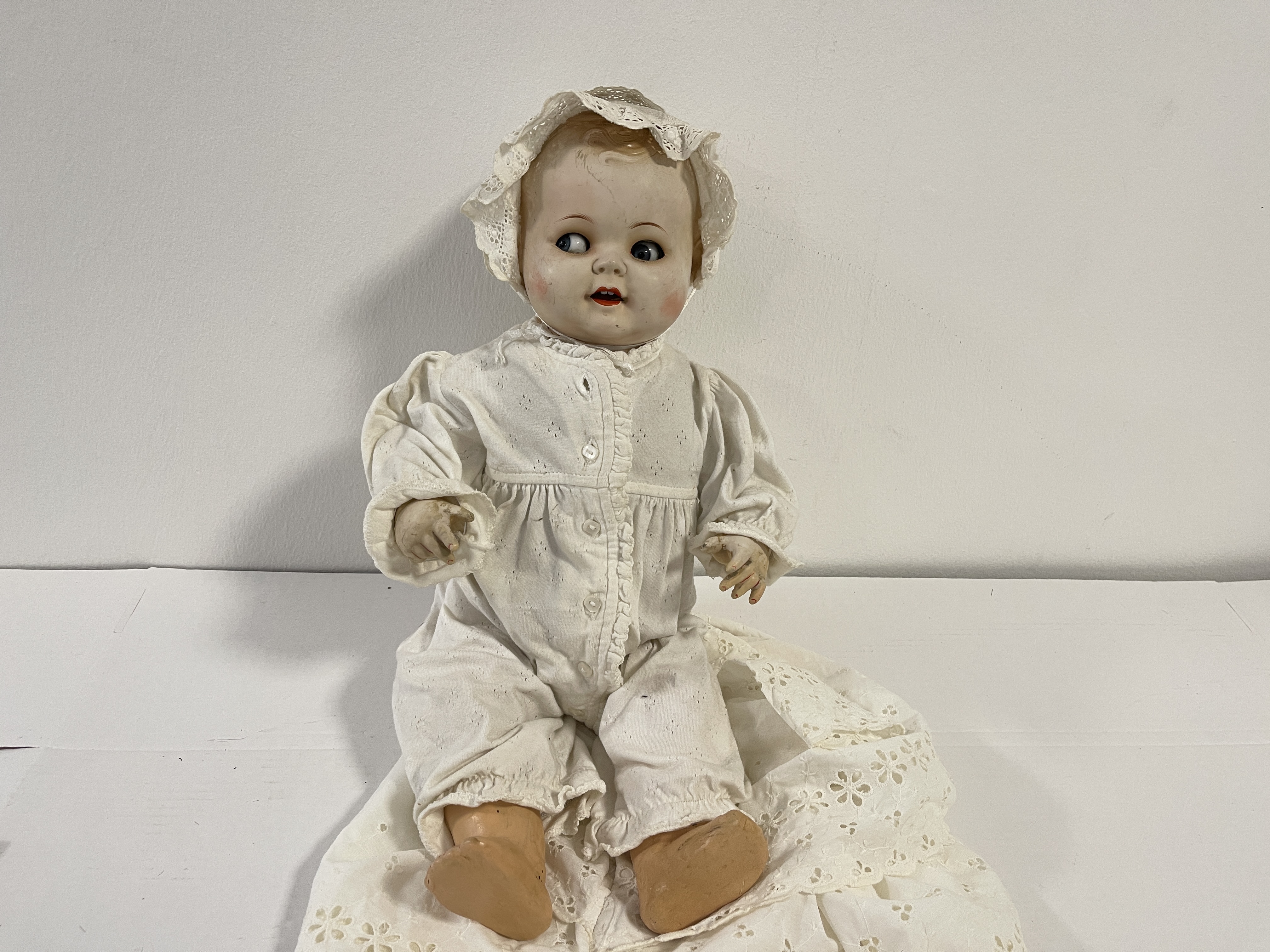 Künstlerpuppe Alt König & Wernicke Puppe Zelluloid Puppe 54 cm Zustand siehe Fotos.  