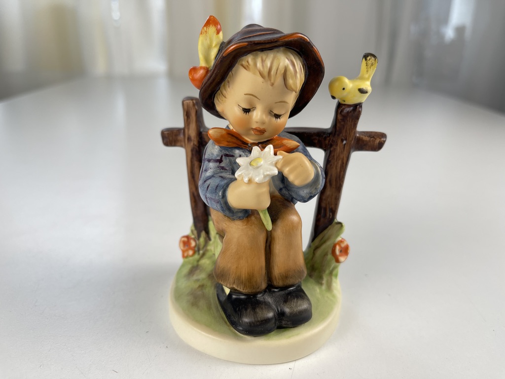 Hummel Figur 174 liebt mich, liebt mich nicht 11 cm. 1 Wahl - Top Zustand.  