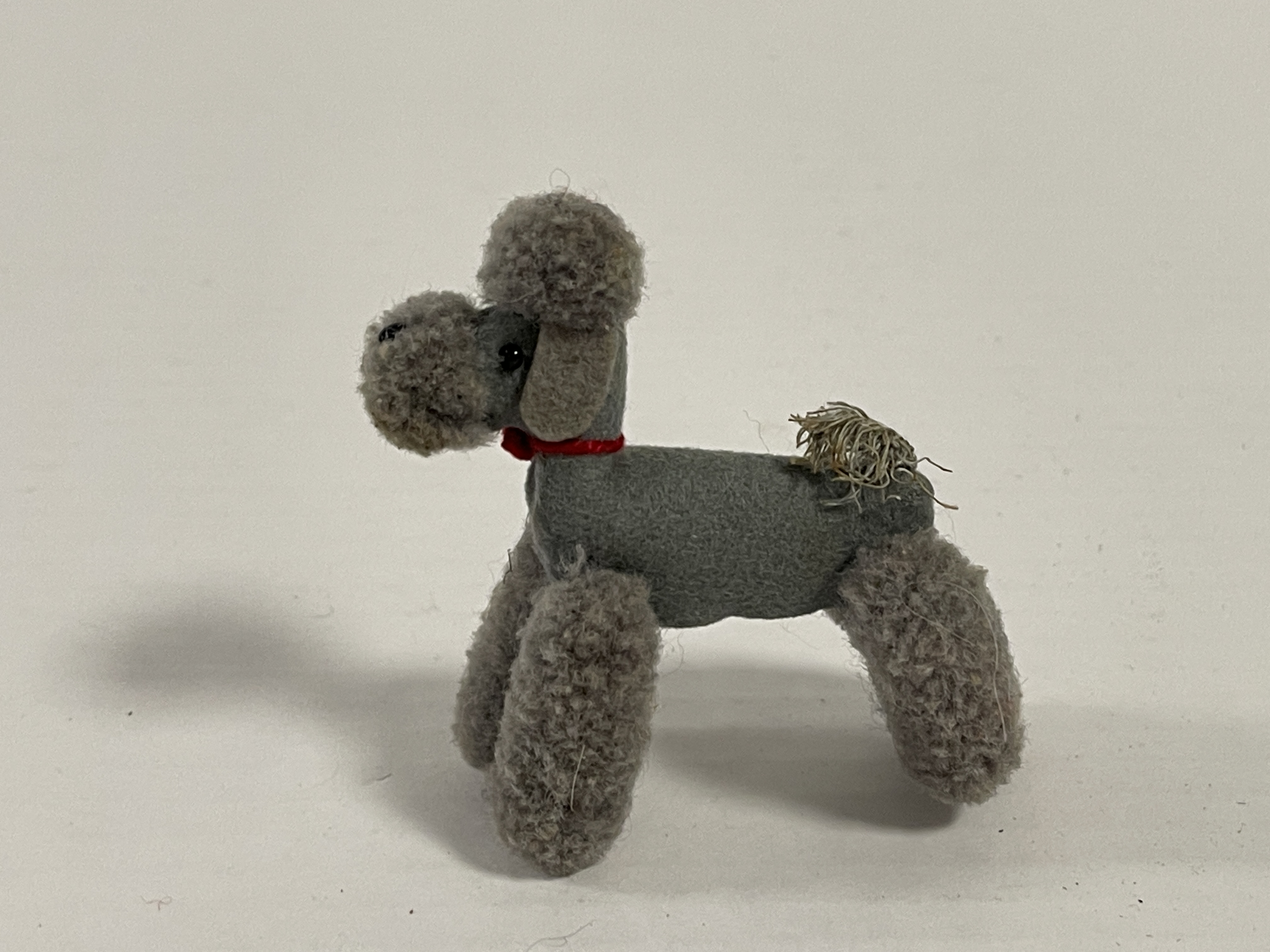 Künstler Stofftier Hund 7 cm. Zustand siehe Fotos 