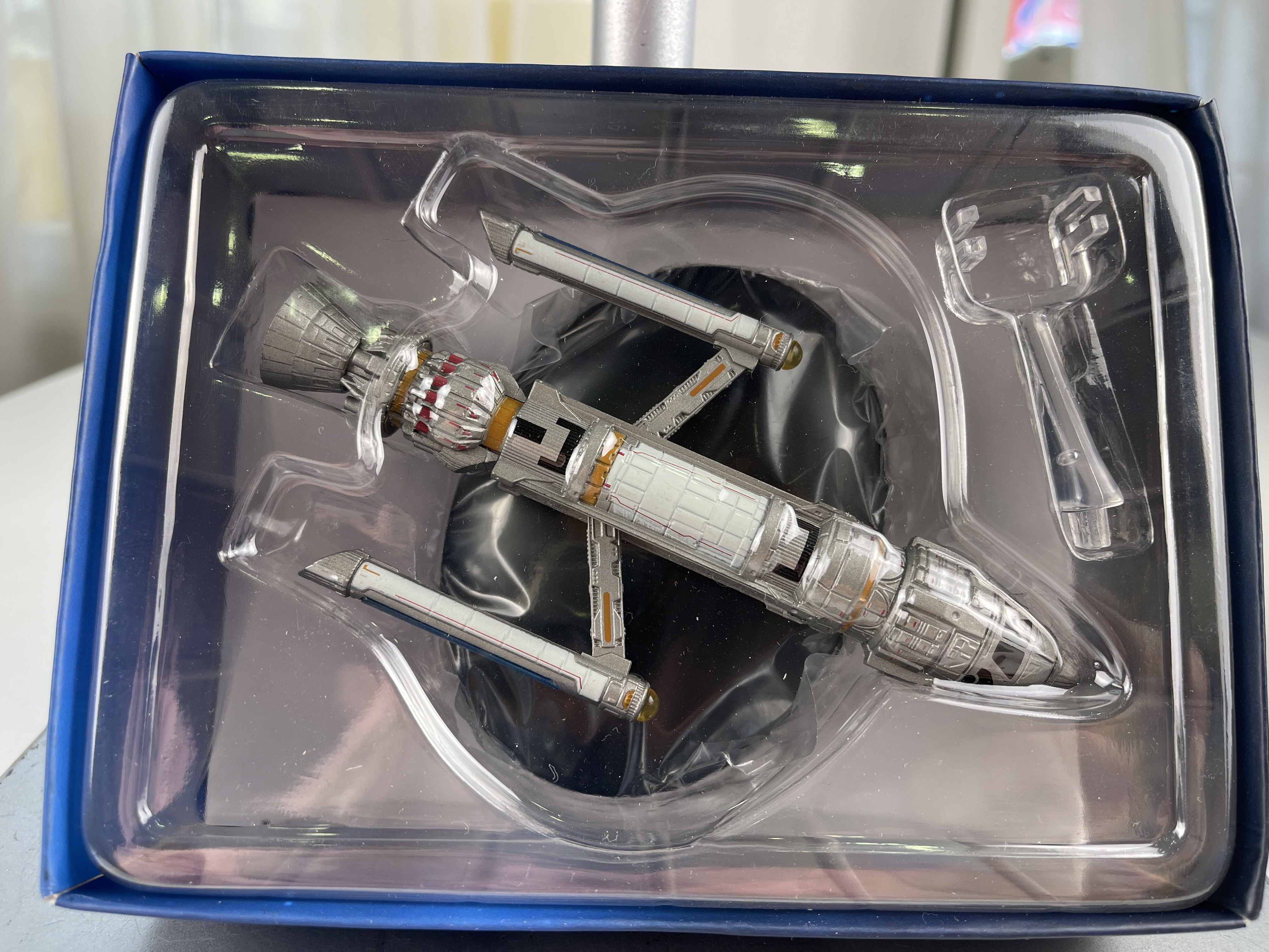 Star Trek Phoenix Raumschiff ca. 14 cm - OVP - Top Zustand