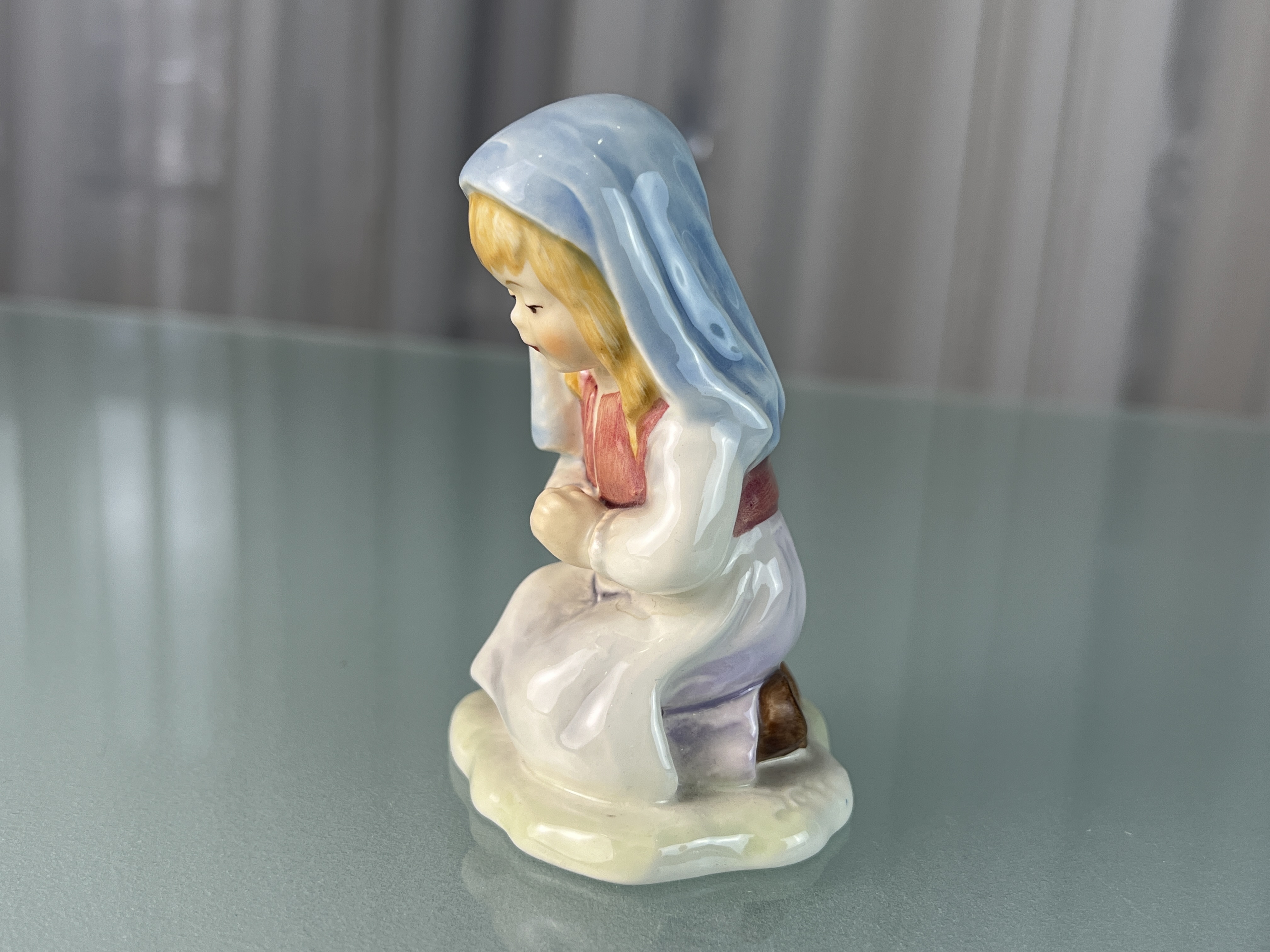 Goebel Figur Mädchen betend 9 cm. 1 Wahl. Top Zustand 