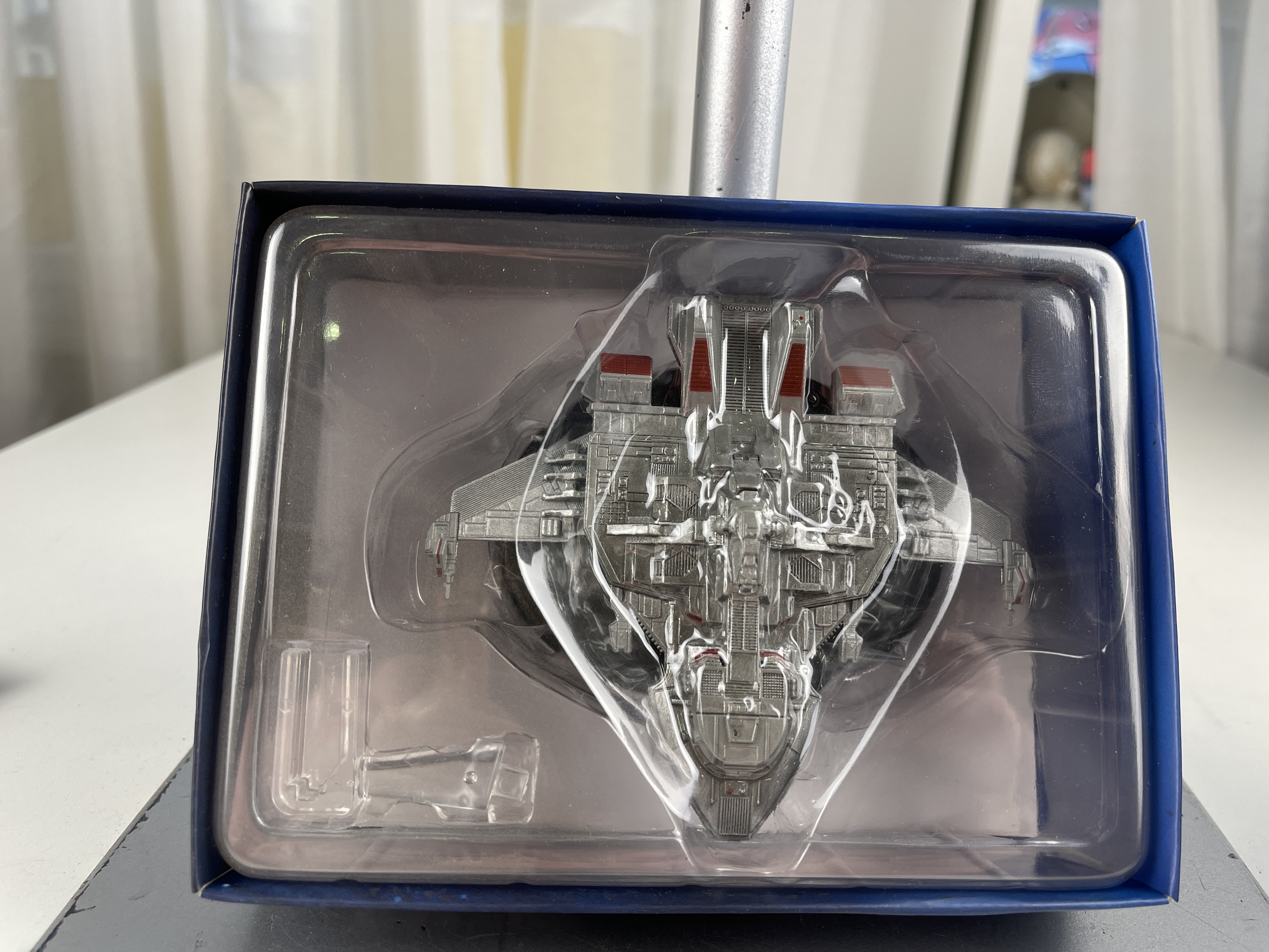 Star Trek  Tholian Warship Raumschiff ca. 12 cm - OVP - Top Zustand 