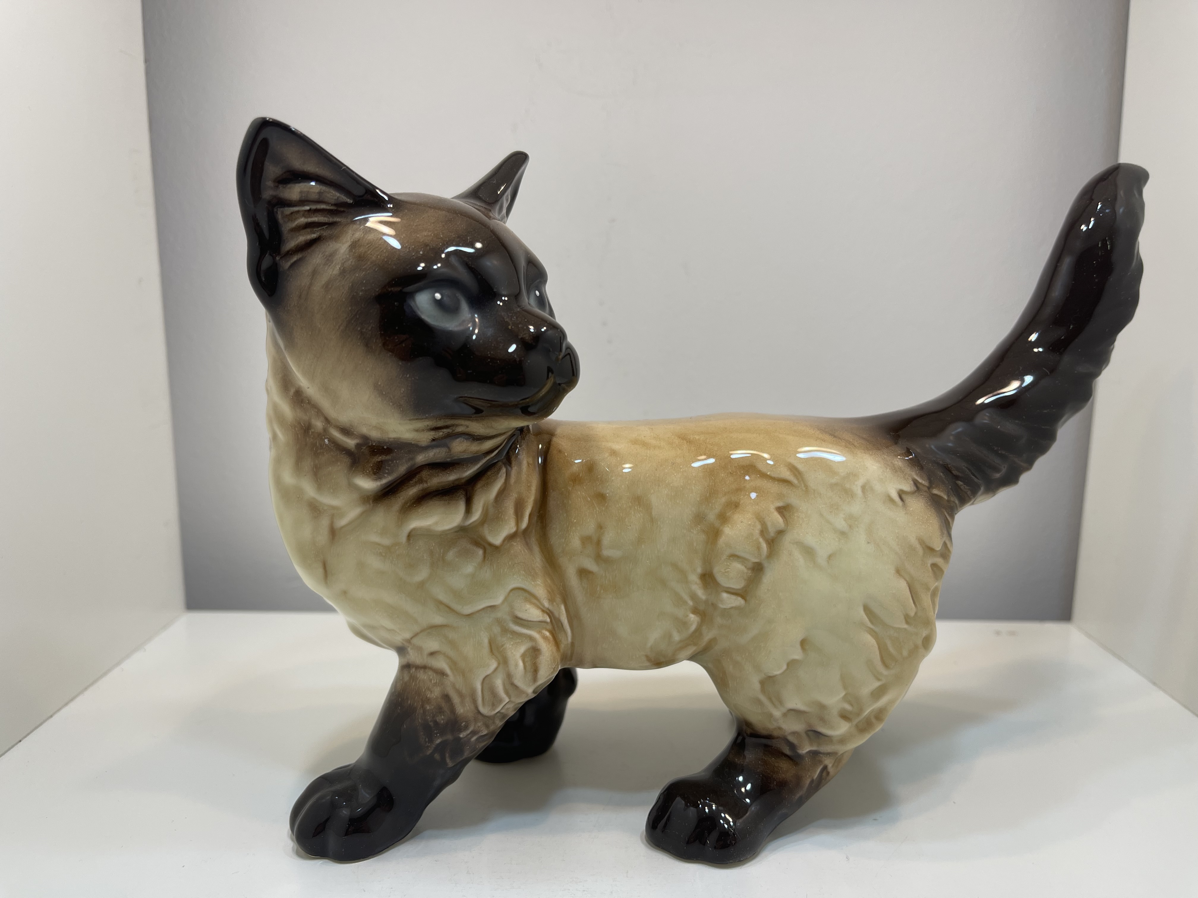  Goebel Figur Siamesische Katze 16 x 20 cm.- 1 Wahl. Top Zustand   