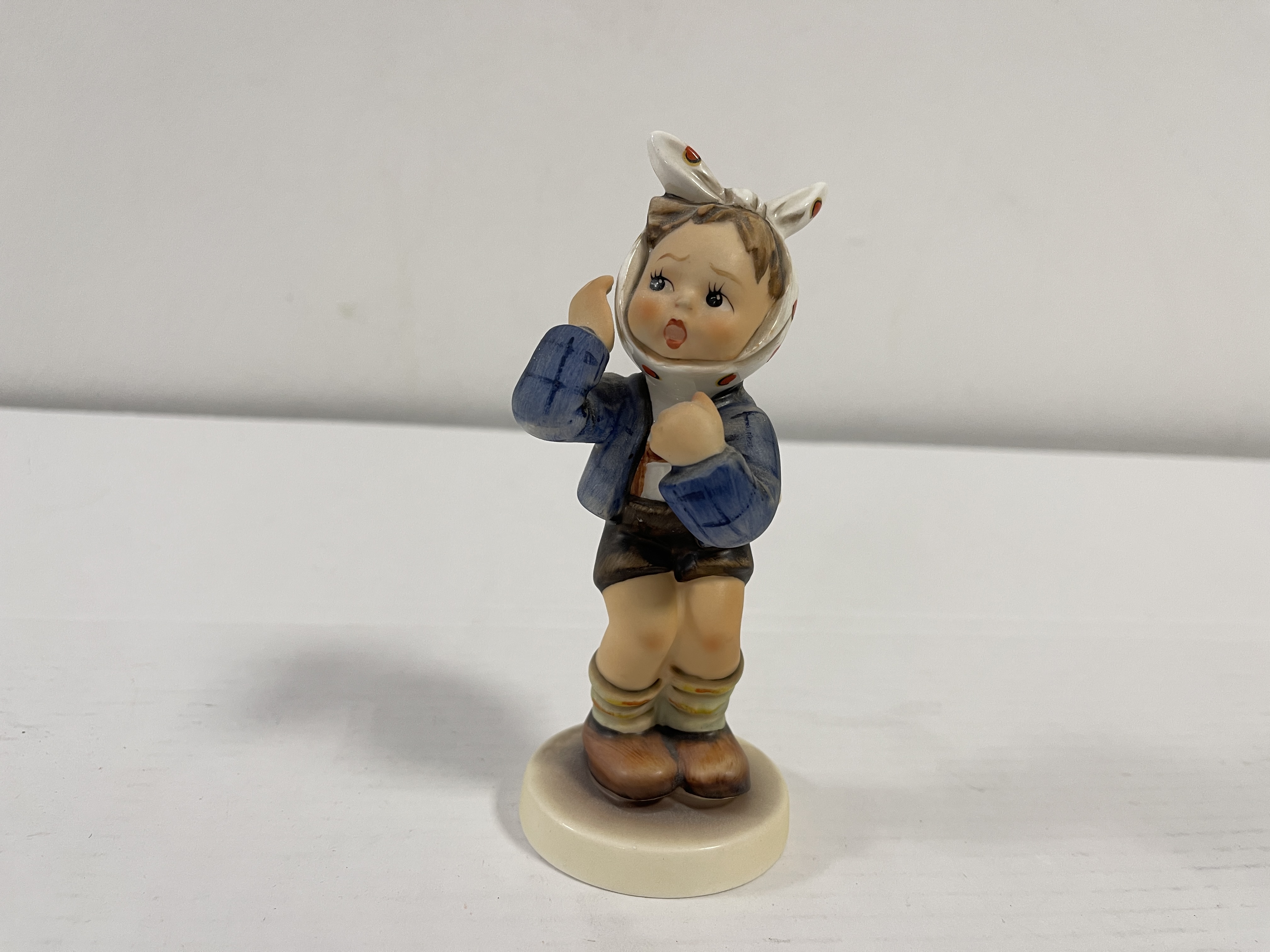 Hummel Figur 217 Schmerz lass nach 14 cm. 1 Wahl. Top Zustand   