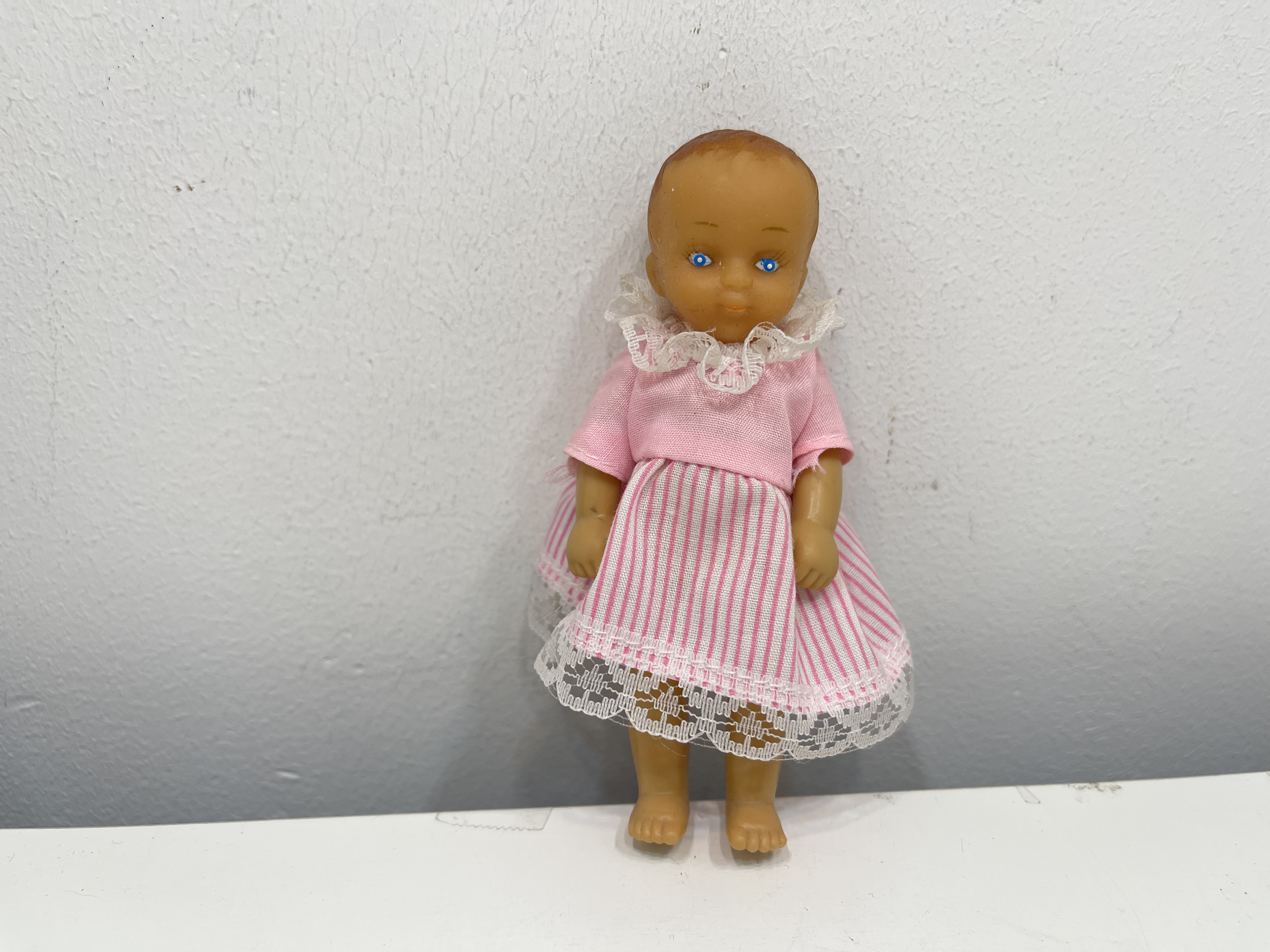 Sammler Vinyl Puppe 11 cm. Zustand siehe Fotos