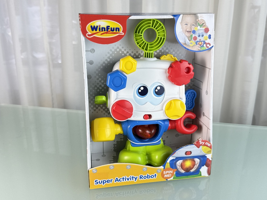 Spielzeug WinFun Superaktivitätenroboter Neuware original Verpackt 