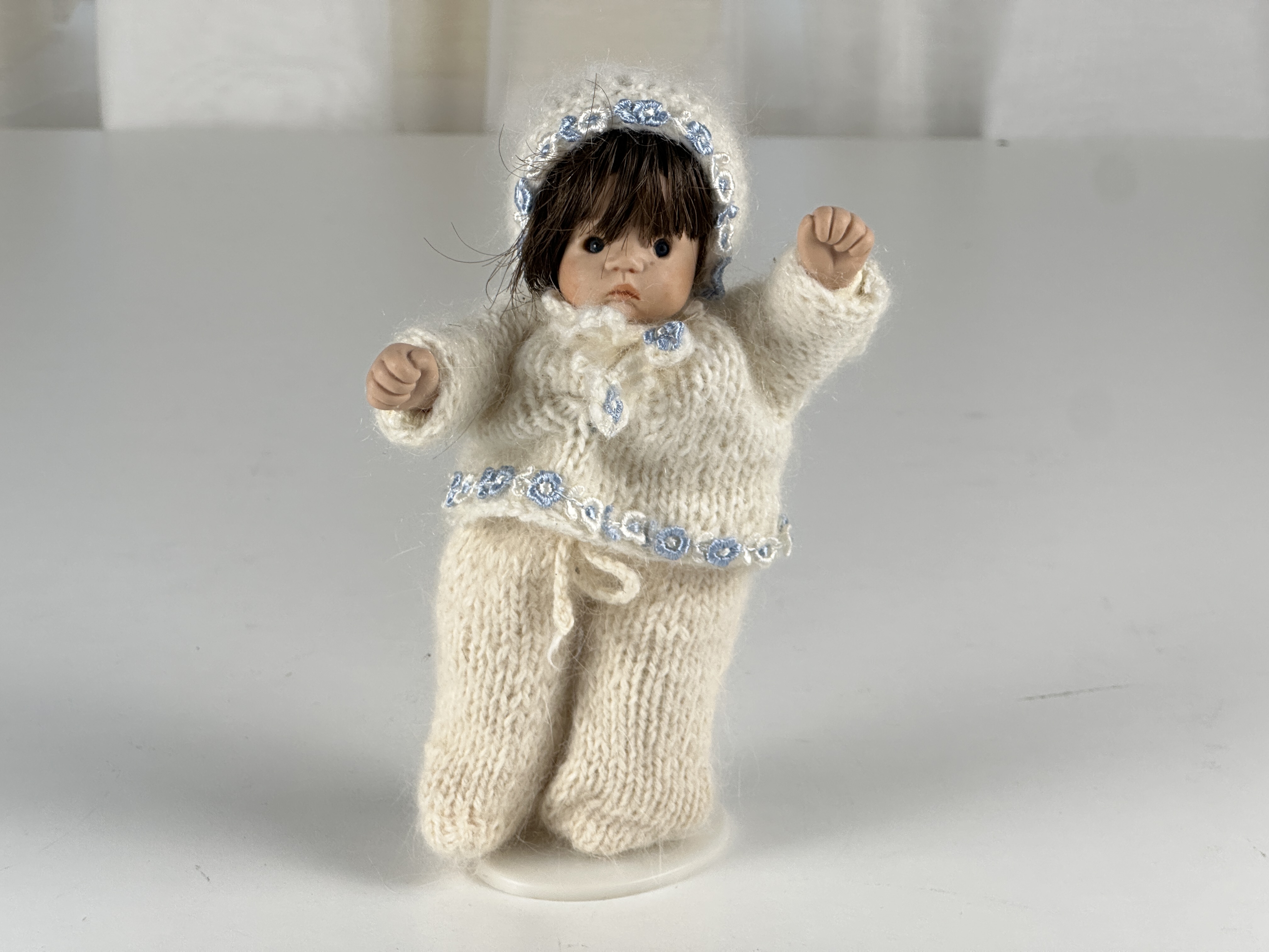 Sammler Puppe Porzellan Puppe 17 cm. Top Zustand