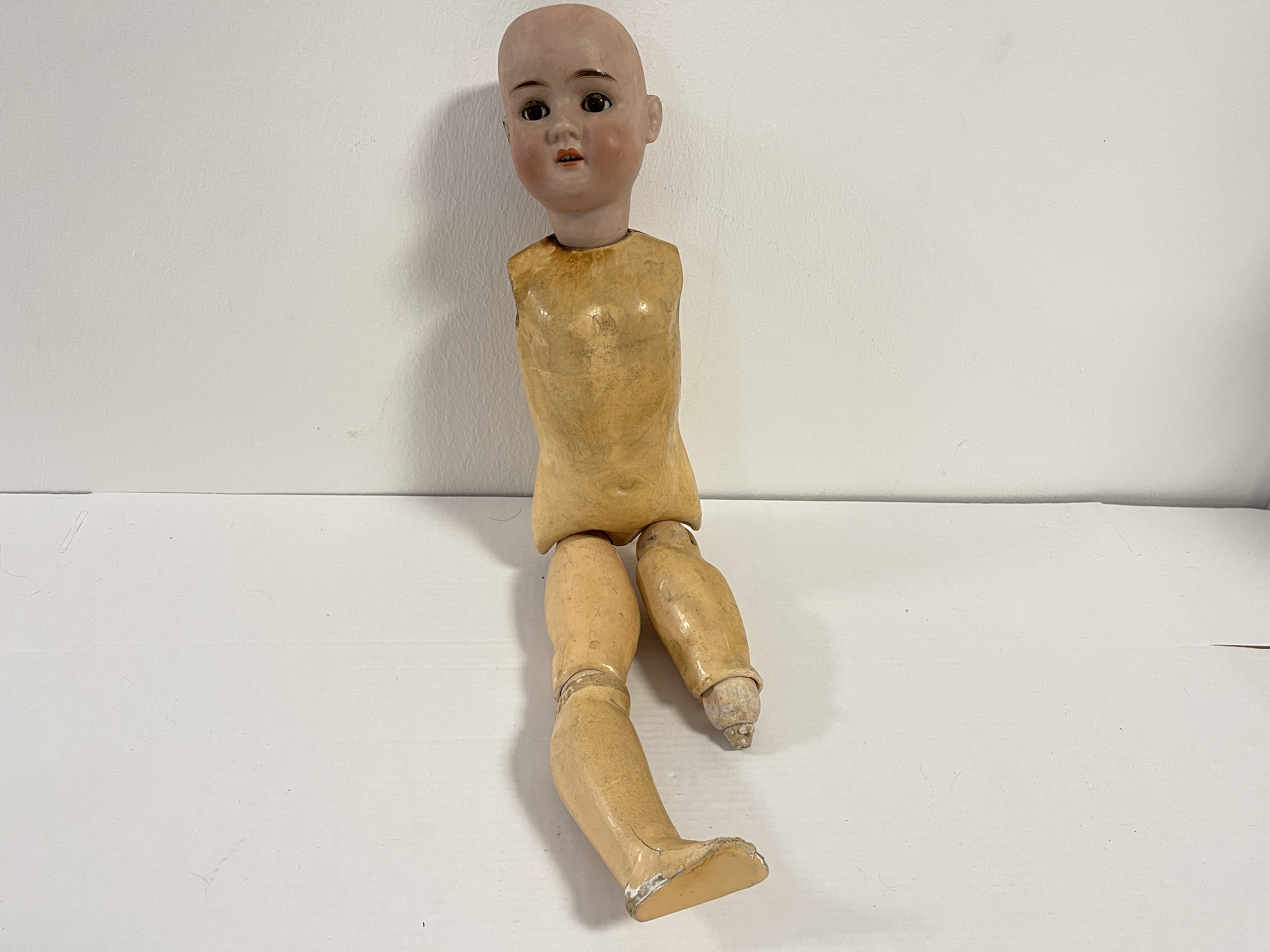 Alte Puppe  Künstler Sammler Porzellankopf Puppe 66 cm. Defekt  