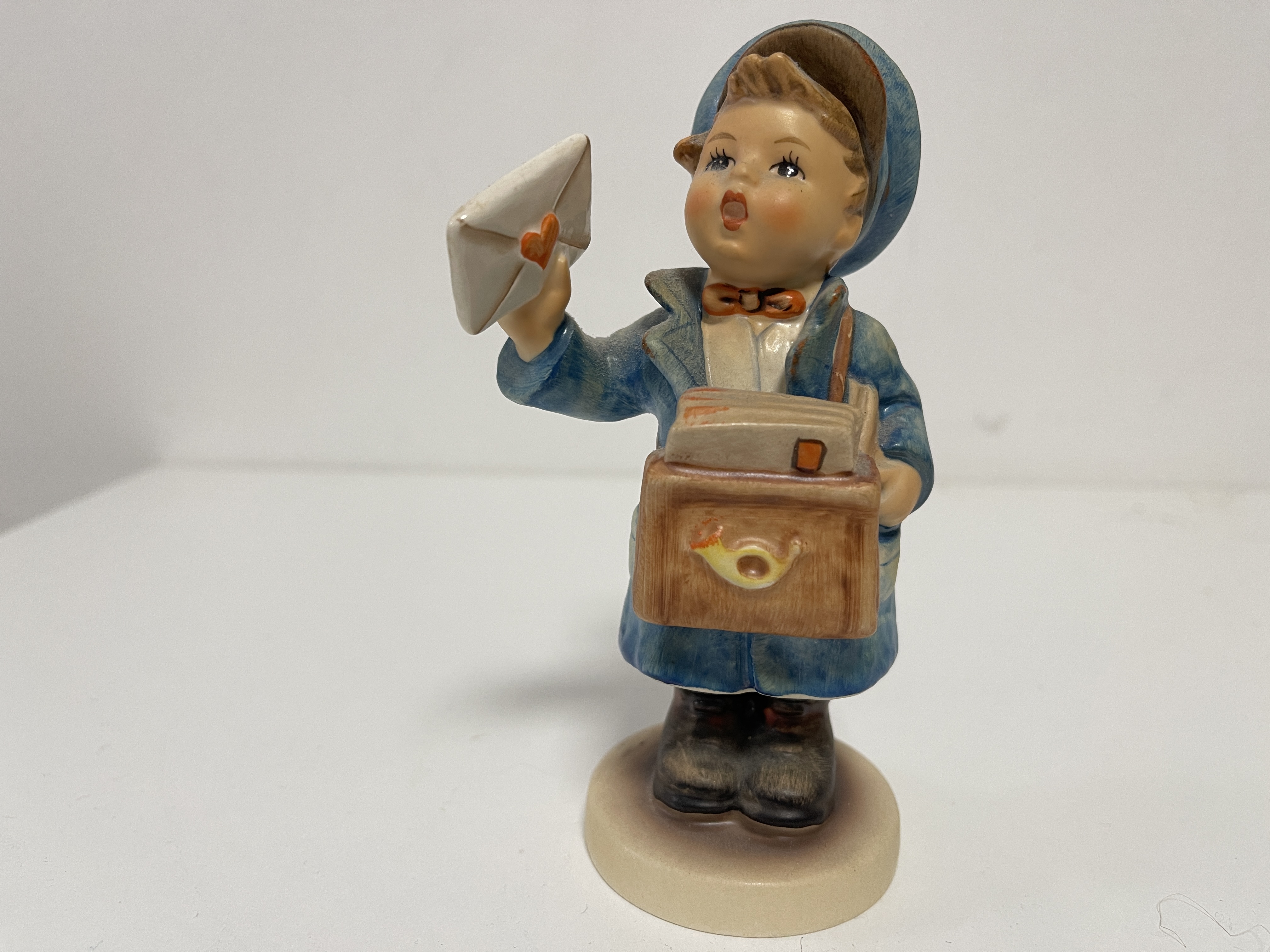  Hummel Figur 119 Eilbote 12,5 cm. 1 Wahl Top Zustand 