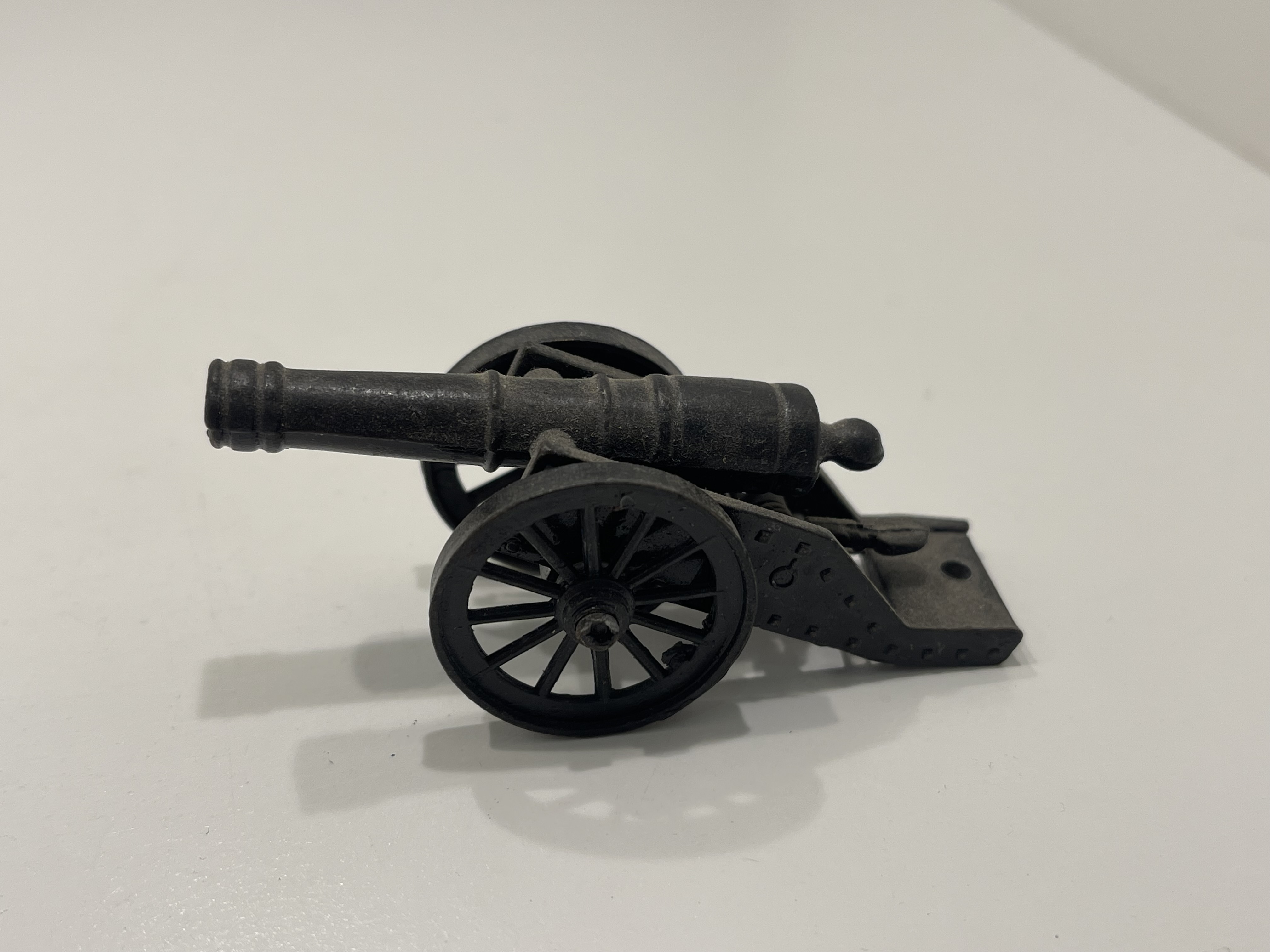 Figur Zinn Kanone 2 x 7 cm. Top Zustand    