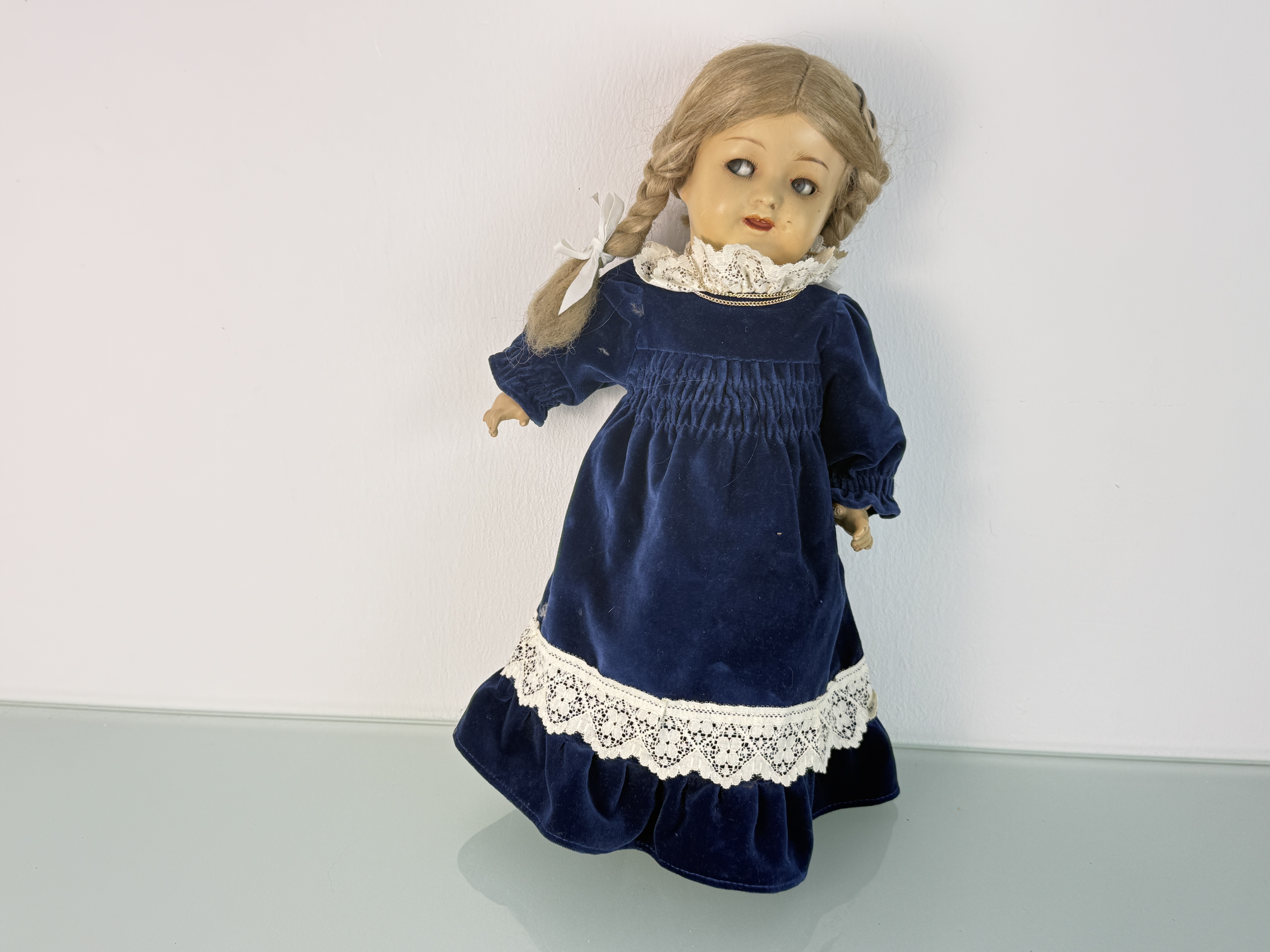 Künstlerpuppe alte Puppe 42 cm Zustand siehe Fotos 