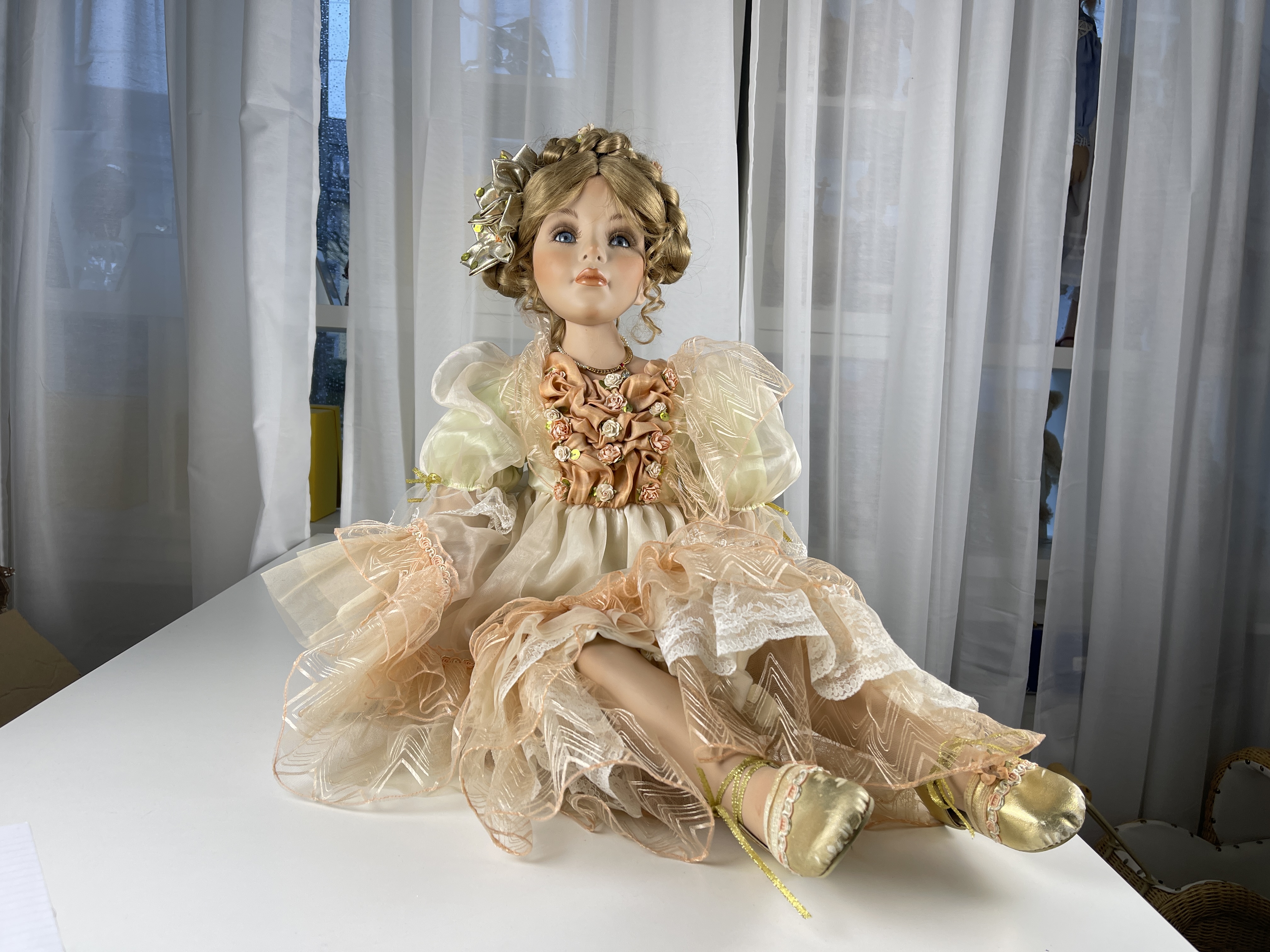 Künstlerpuppe Porzellan Sammler Puppe 78 cm. Top Zustand   