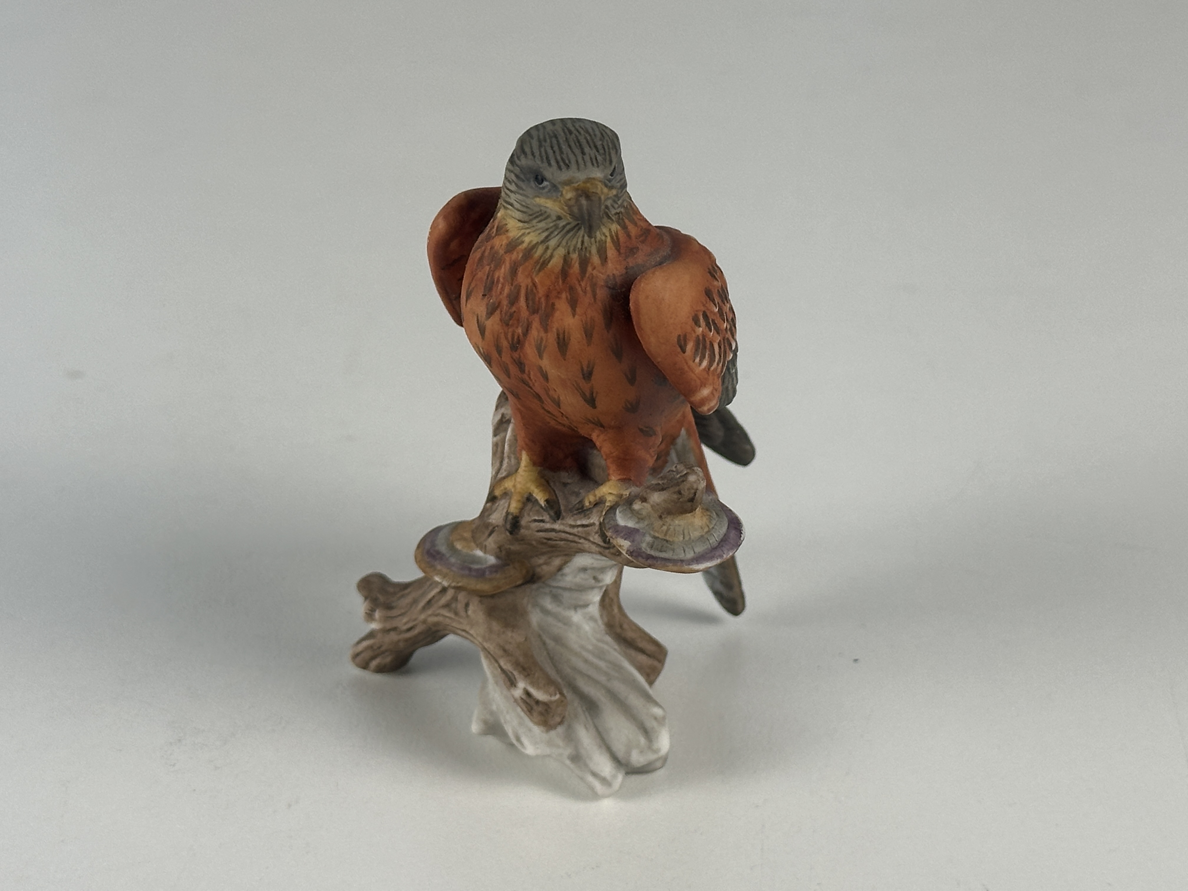 Goebel Figur Vogel 2000 des Jahres Rotmilan 8,8 cm Hoch. Zustand siehe Fotos