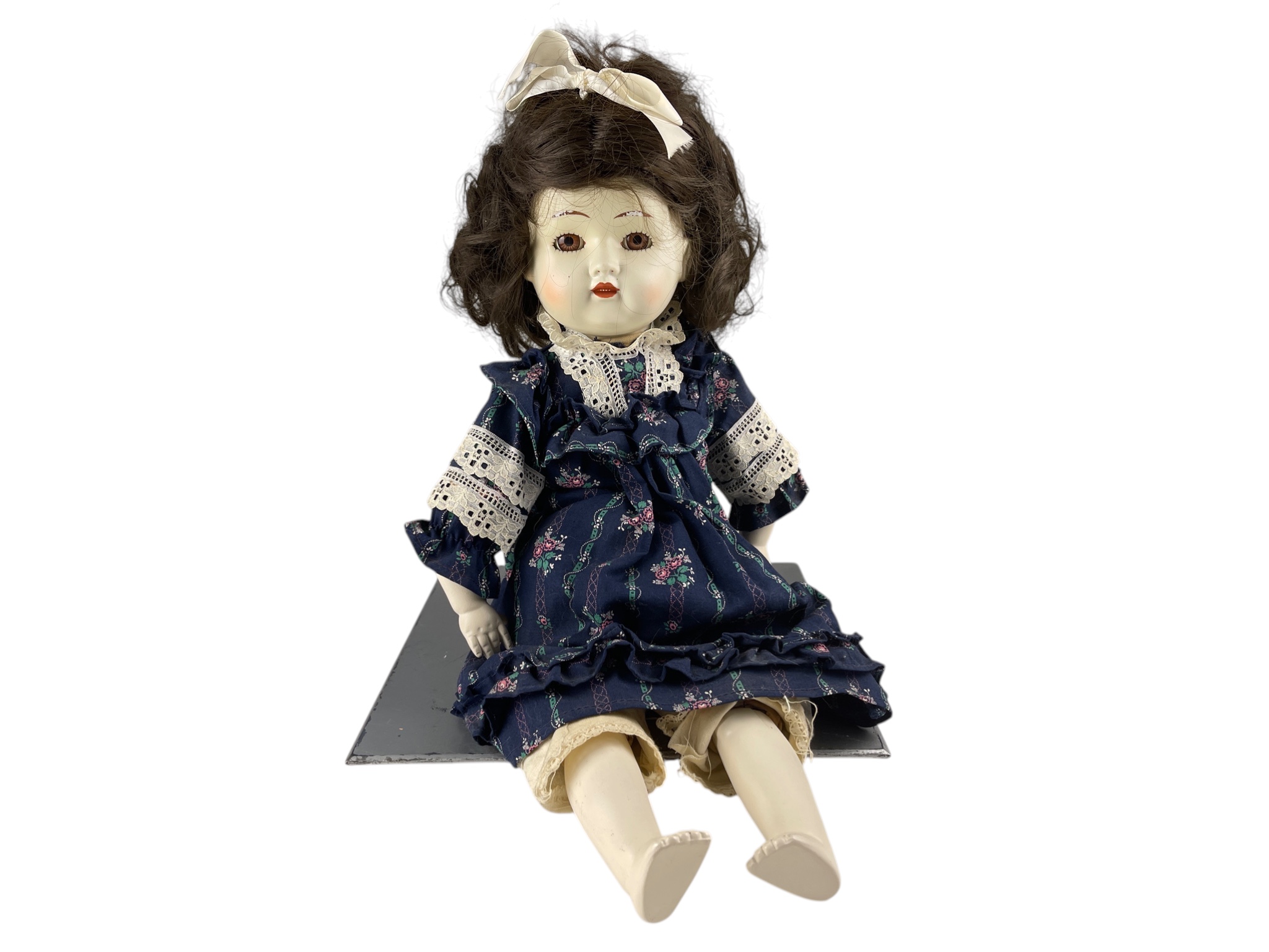 Alte Puppe Sammler Porzellankopf Puppe 47 cm. Zustand siehe Fotos