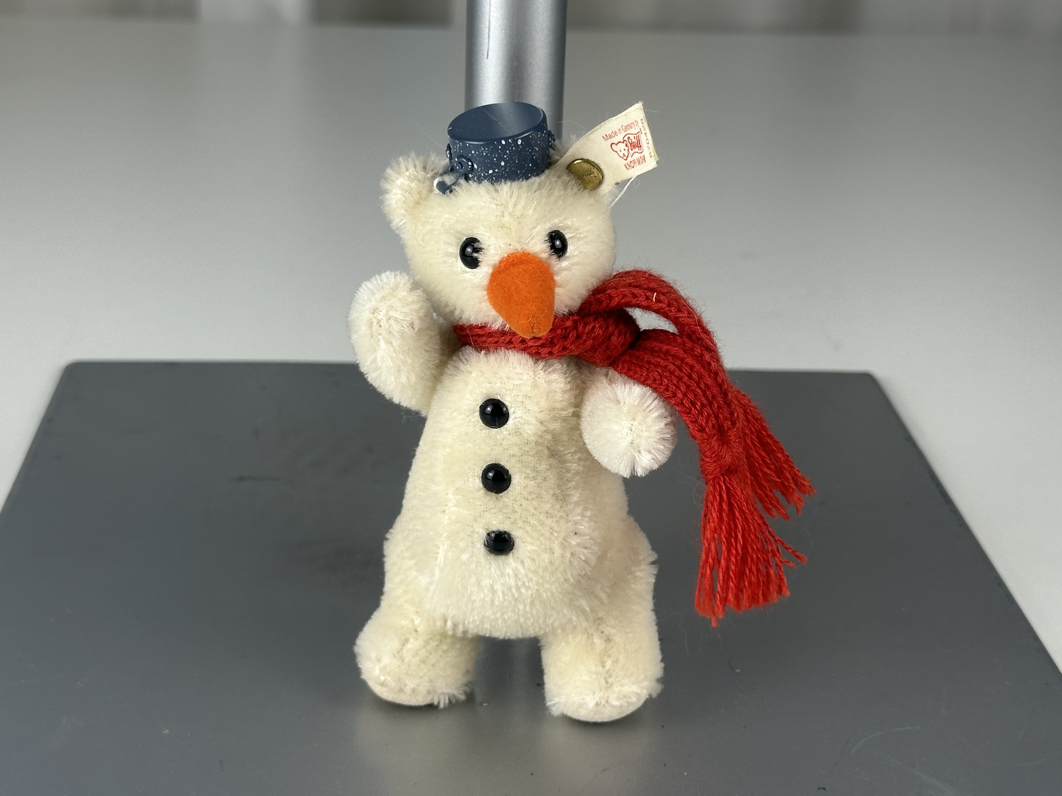Steiff Tier 670428 Schneemann Teddy Bär Ornament 13 cm. Top Zustand