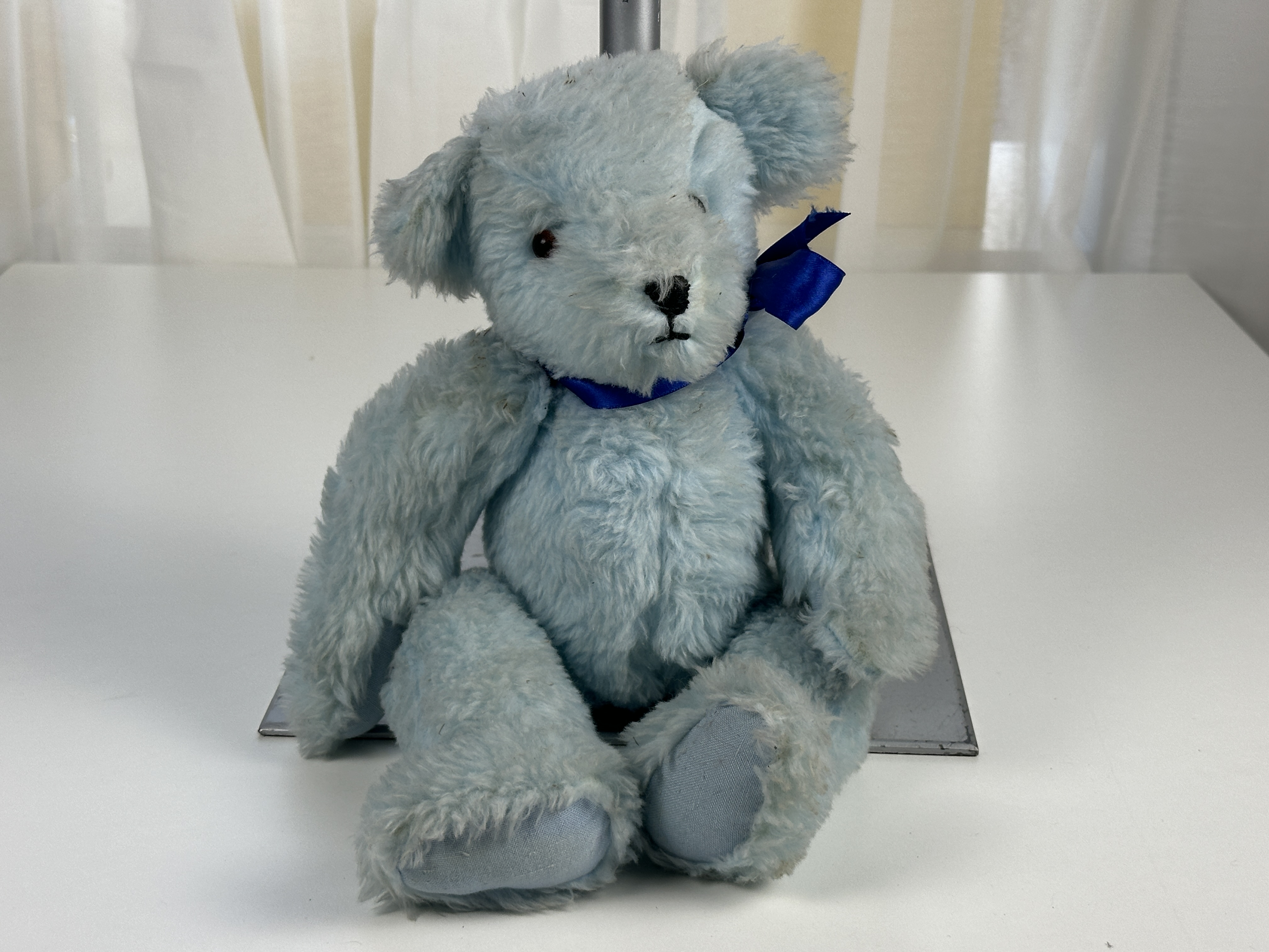 Künstlerbär Blauer Teddybär 34 cm. Zustand siehe Fotos
