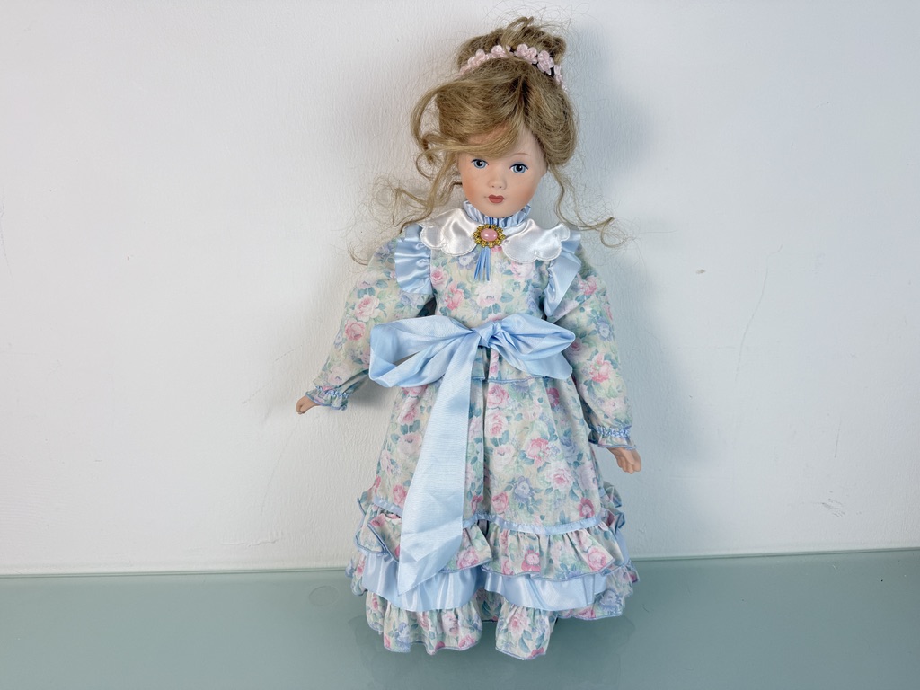 Künstlerpuppe Sammler Porzellan Puppe 50 cm. Top Zustand Siehe Fotos.     