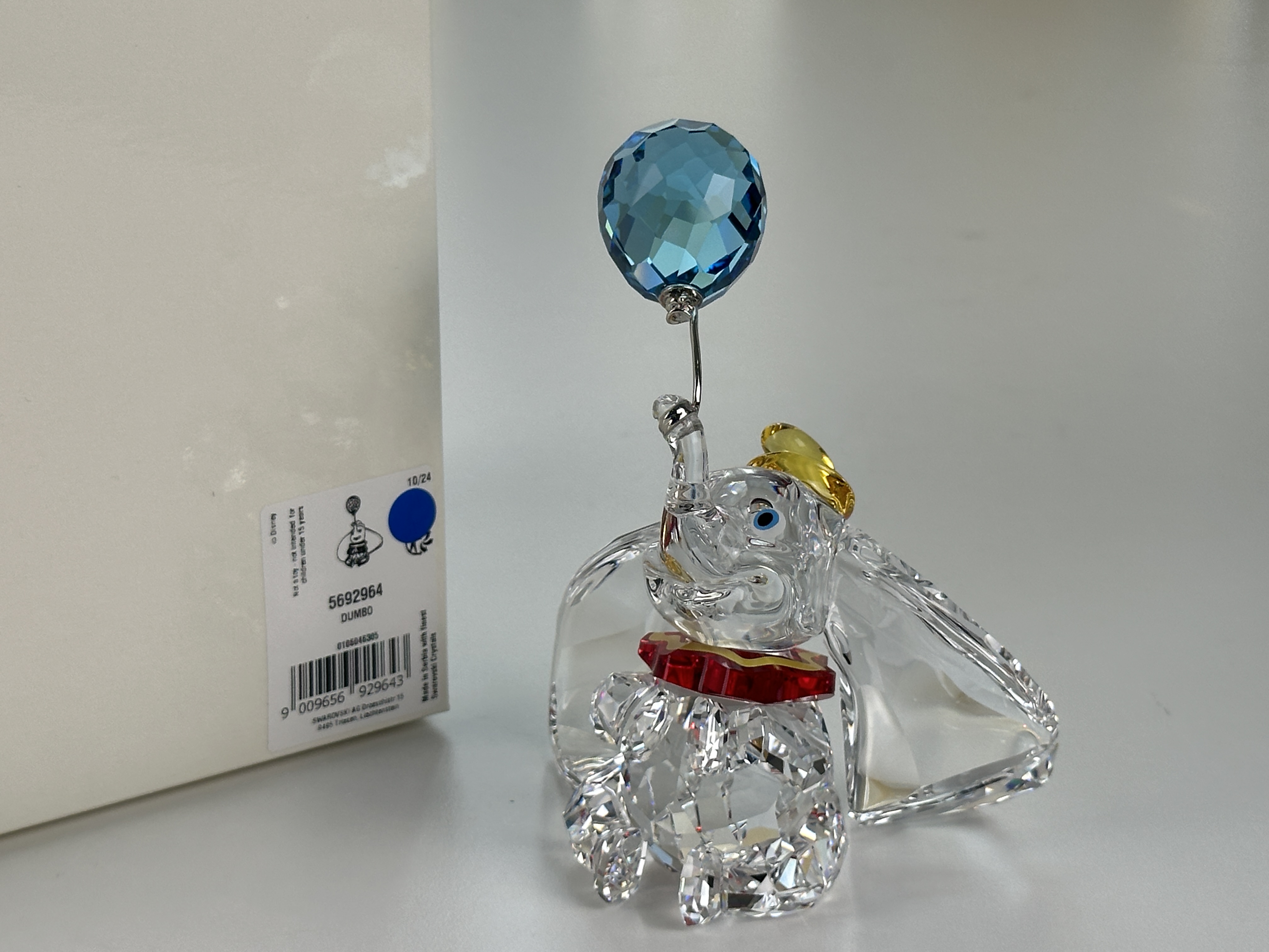 Swarovski Figur 5692964 Disney Classics Dumbo mit Luftballon 13.3 x 7.1 x 9.3 cm. Mit OVP & Zertifikat. Top Zustand
