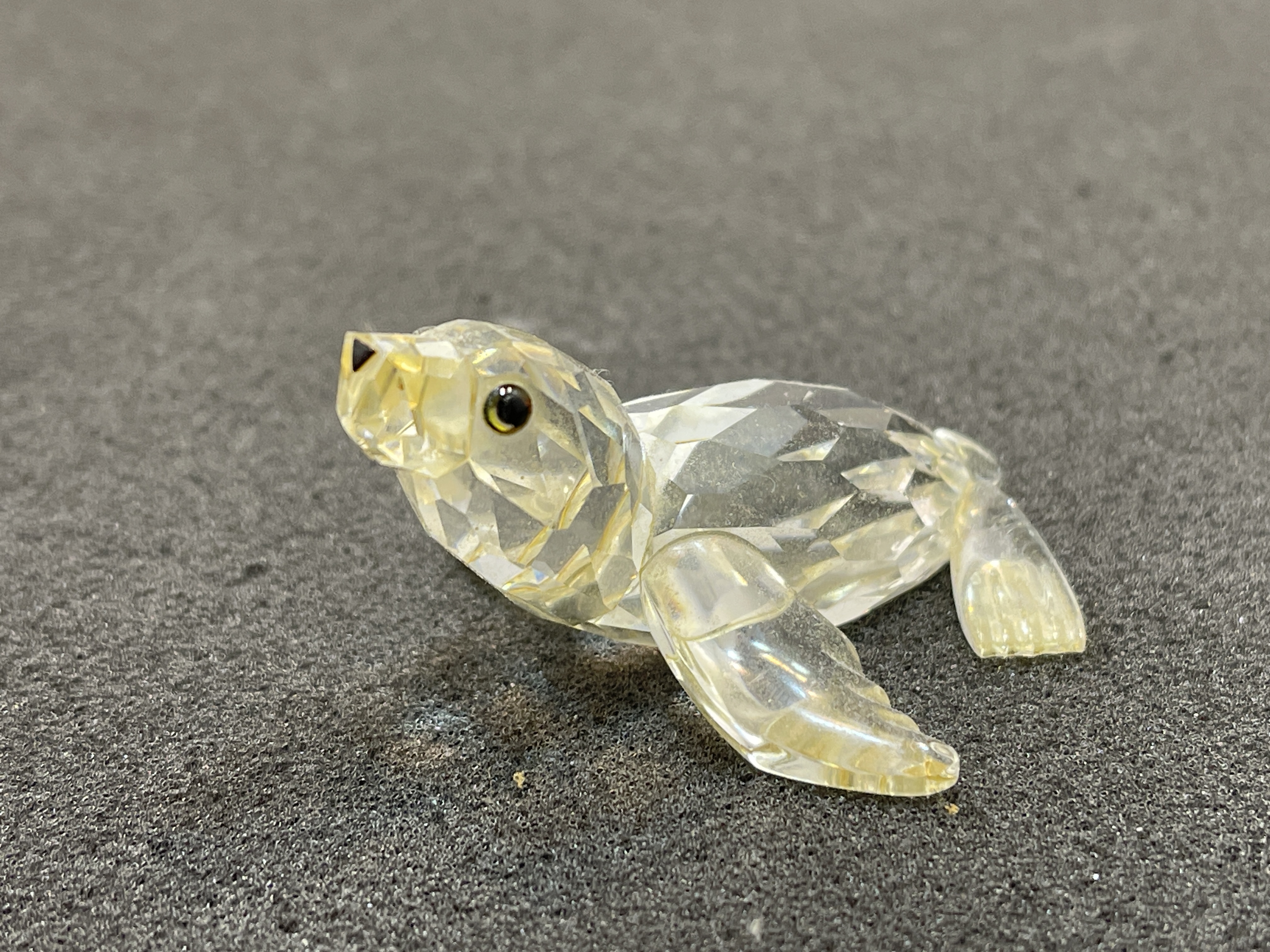 Swarovski Figur 221120 Seehund / Robbe 5,5 cm.  Zustand siehe Fotos 