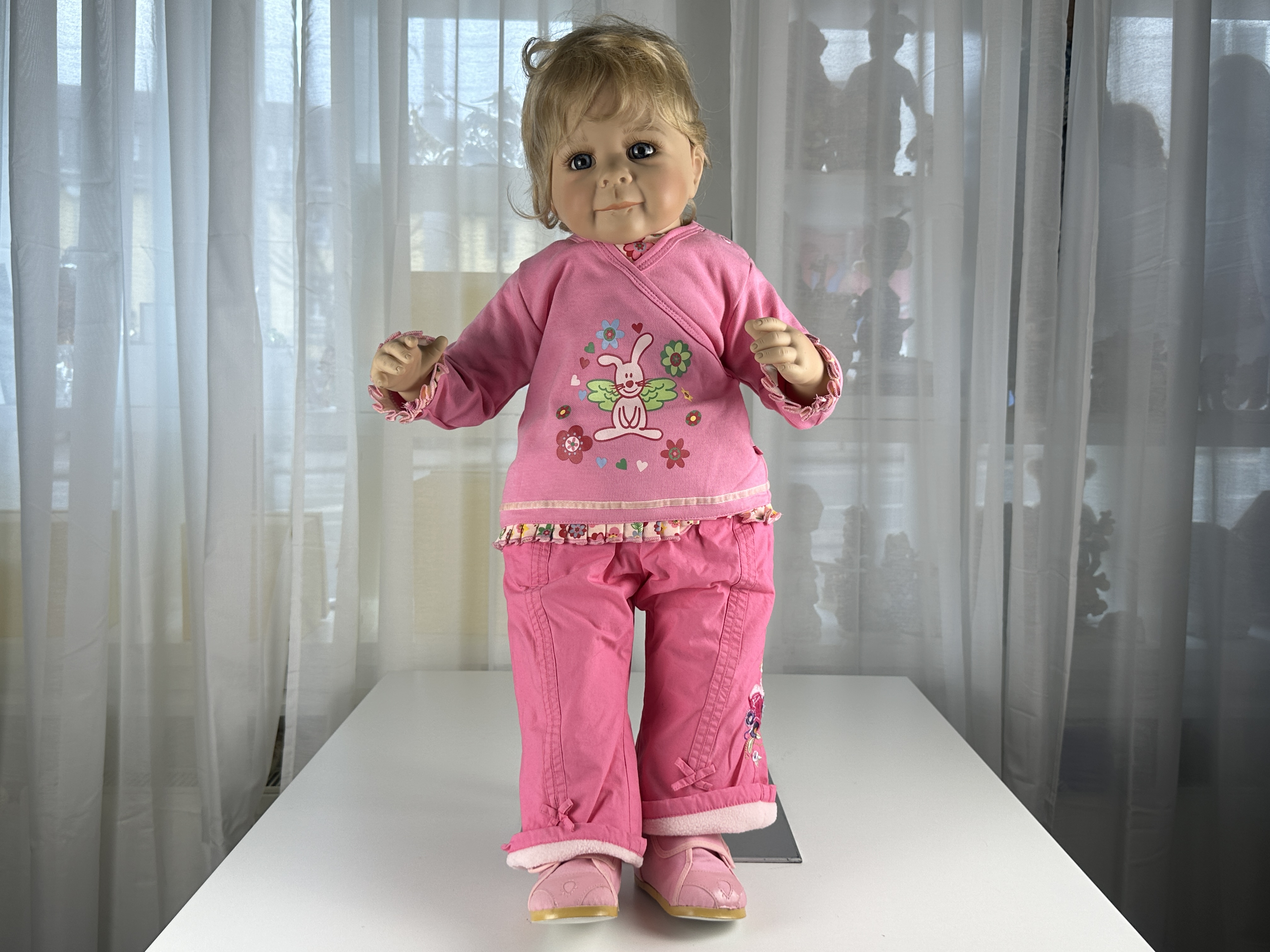 Künstlerpuppe Monika Levenig Vinyl Puppe 70 cm. Top Zustand 