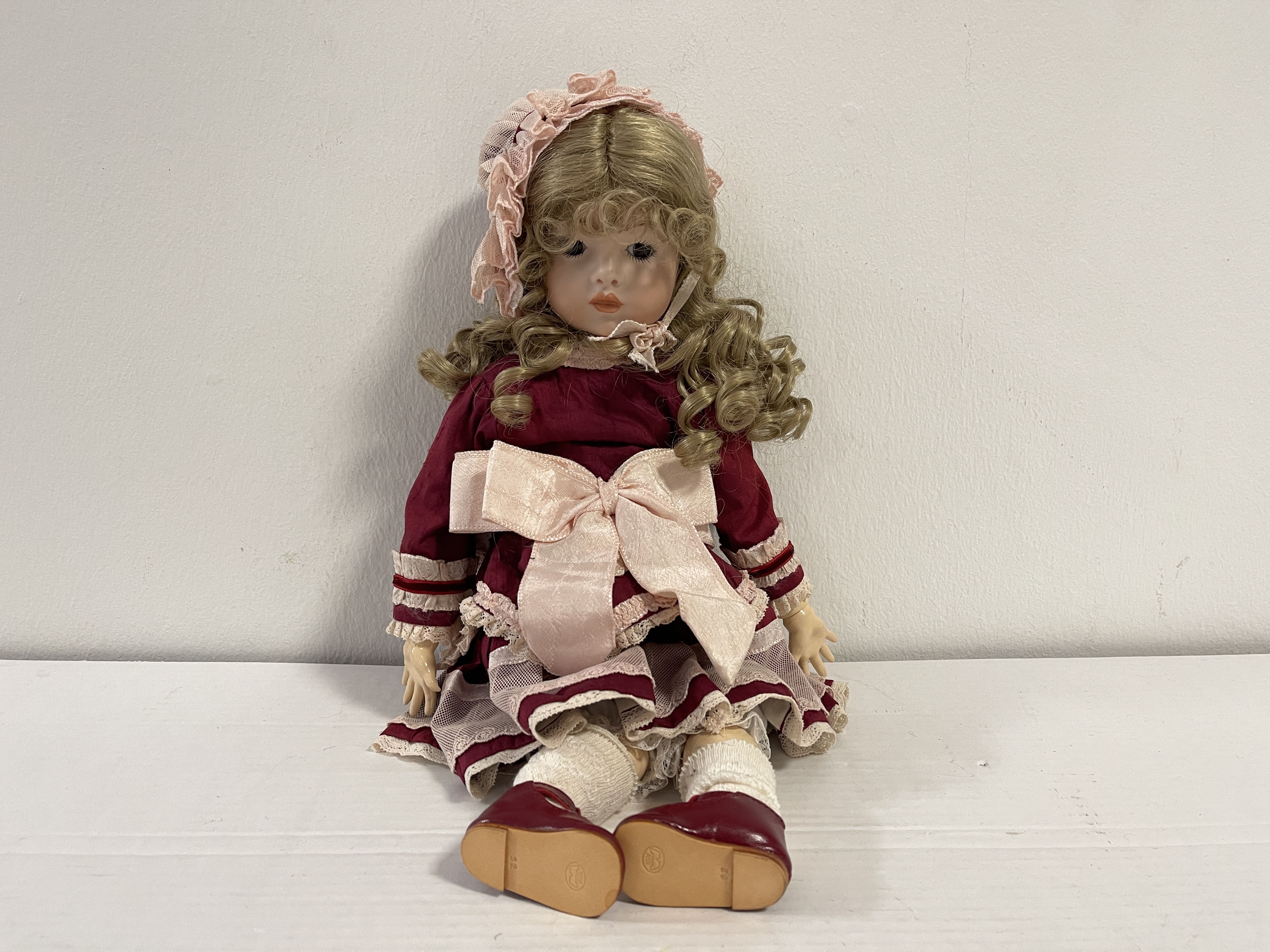Porzellan Künstlerpuppe Puppe 43 cm. Top Zustand. 