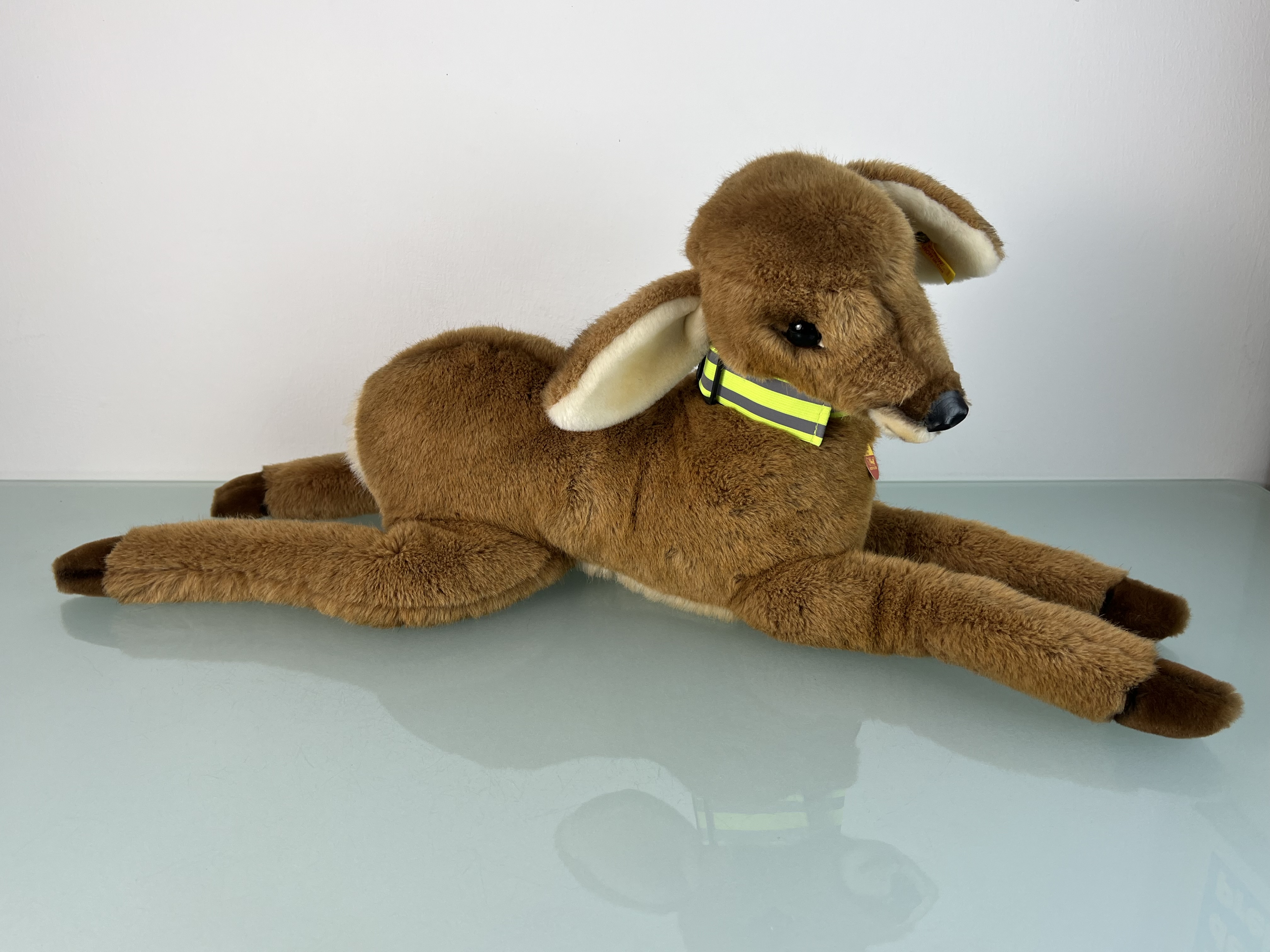 Steiff Tier 104602 Reh liegend 28 cm Hoch /75 cm Lang. Top Zustand    