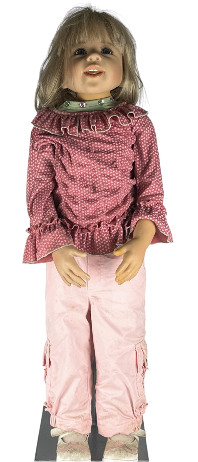 Künstlerpuppe Puppe Monika Levenig Vinyl Puppe 95 cm. Zustand  Verschmutzt