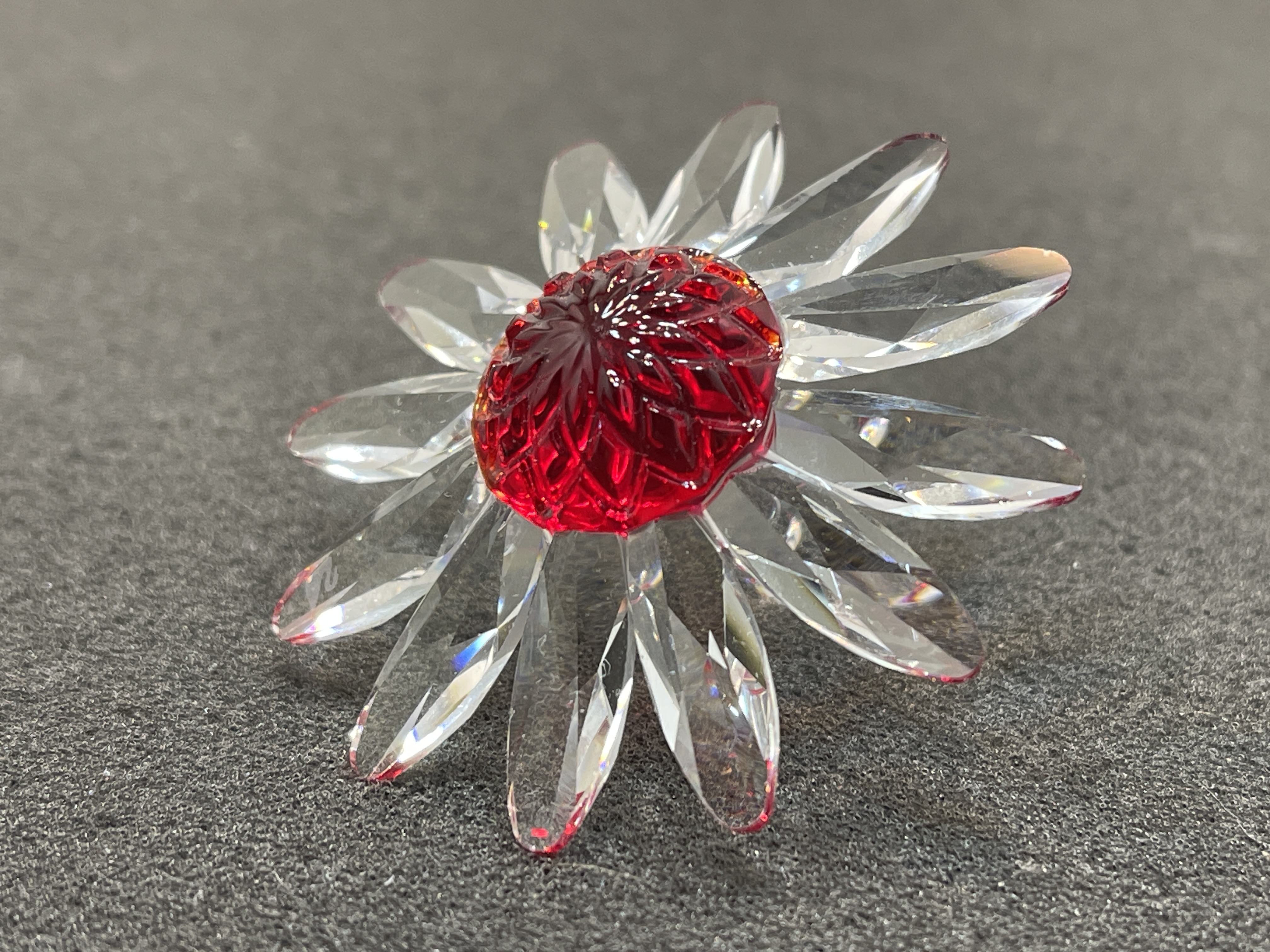 Swarovski Figur Blume - Margerite. Rot 5 cm. Top Zustand 