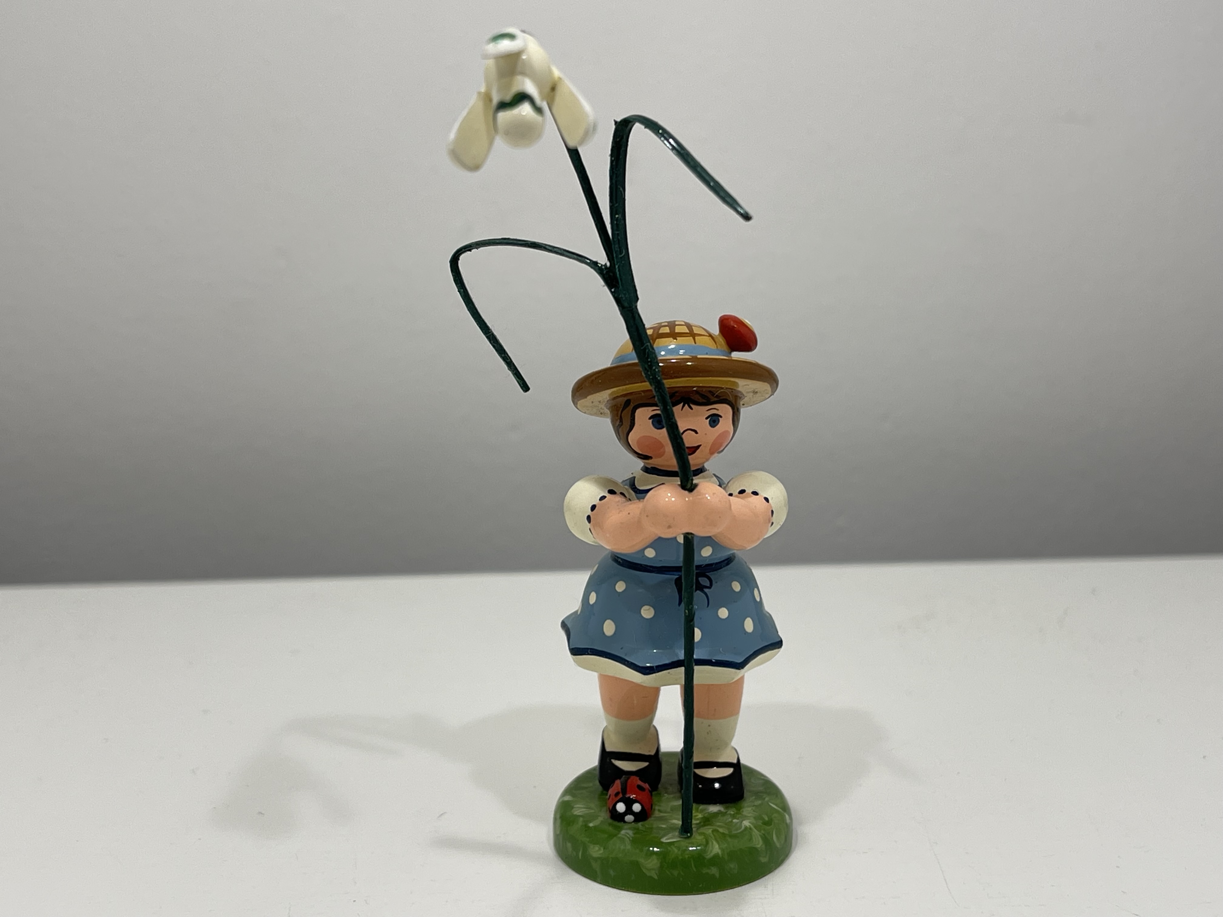 Erzgebirge Hubrig Figur Sammler Holz Figur Blumenkind 11 cm. Top Zustand      