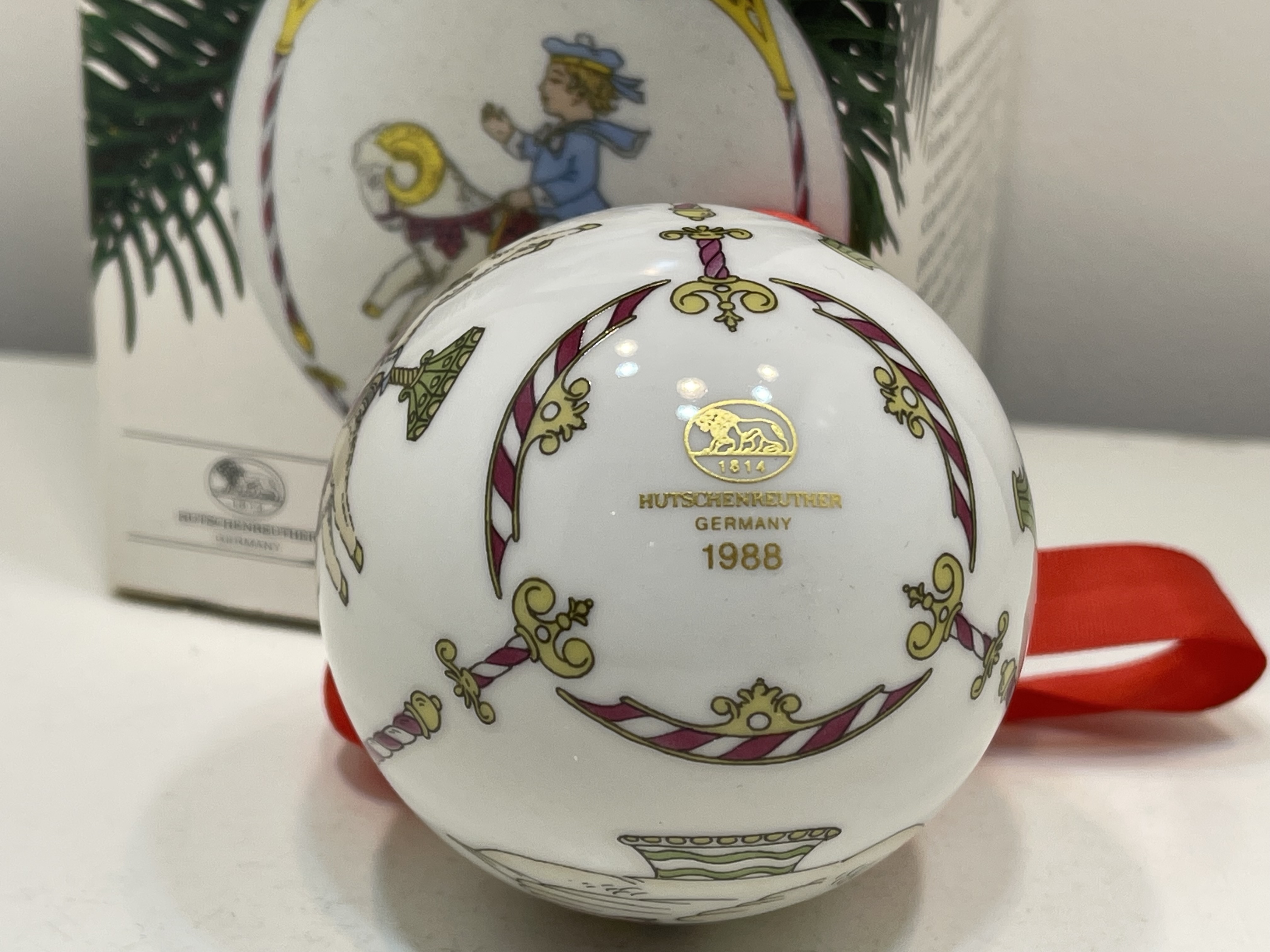  Hutschenreuther Weihnachtskugel mit Ovp 1988 -Top Zustand.   