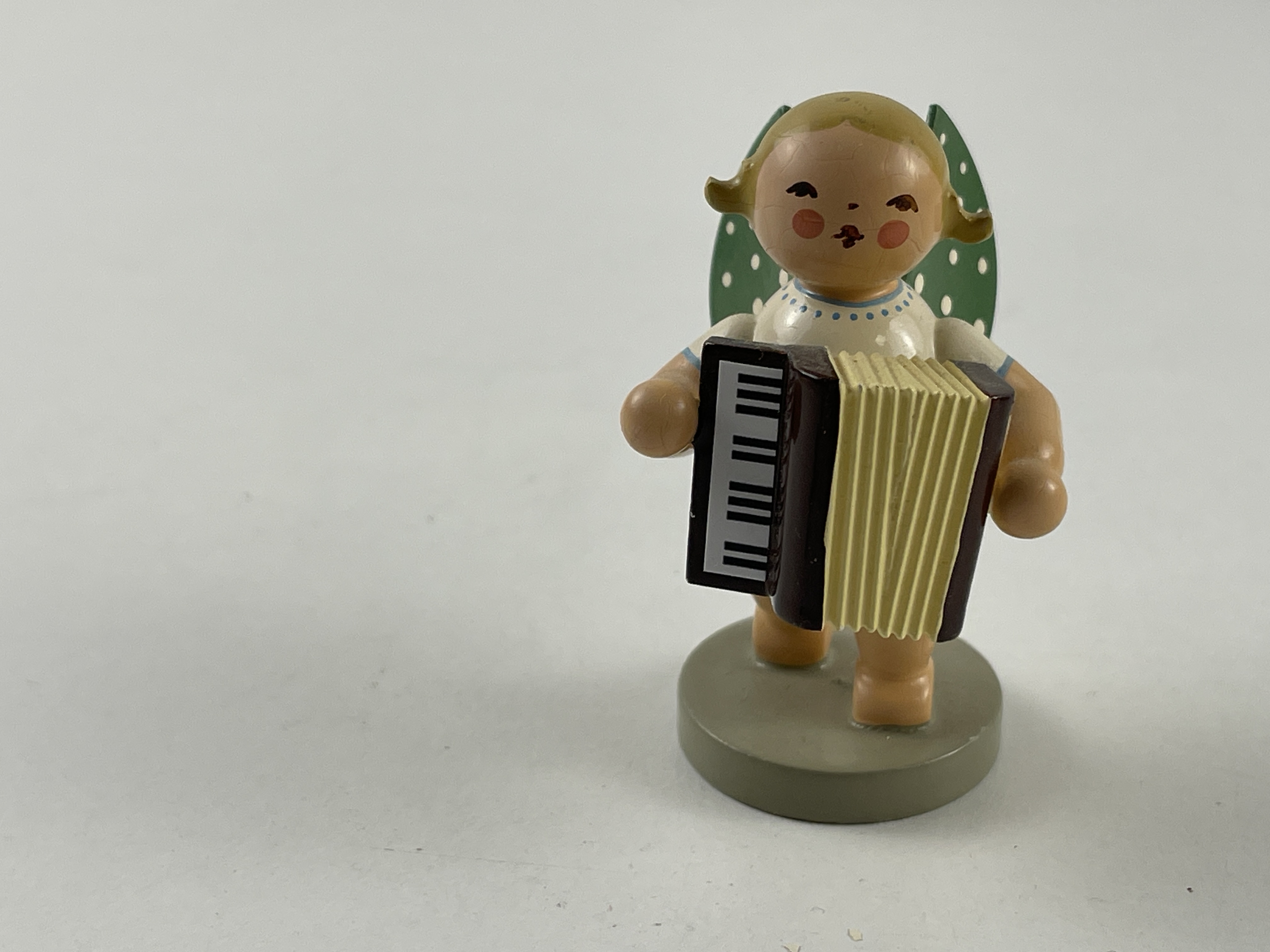 Erzgebirge Wendt und Kühn Figur Engel 6 cm. Zustand siehe Fotos  
