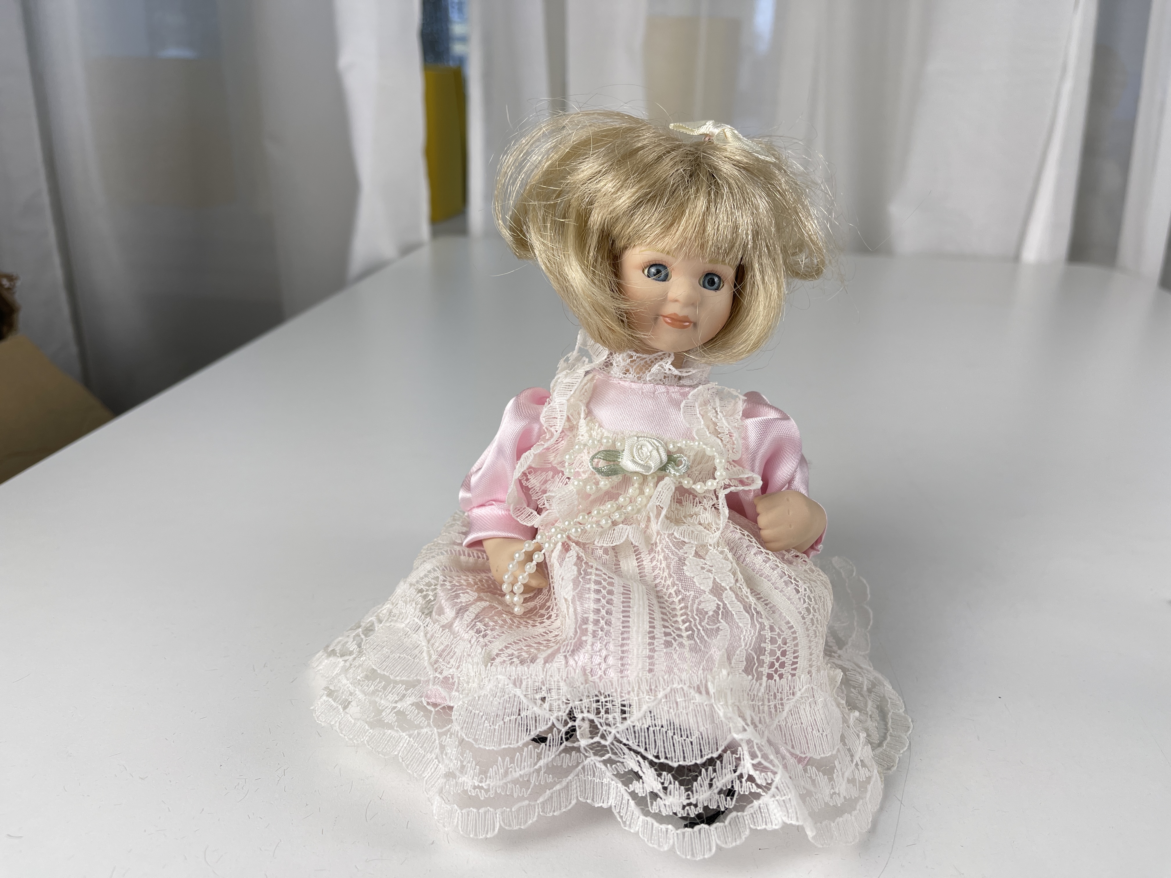 Künstlerpuppe Porzellan Sammler Puppe 17 cm. Top Zustand