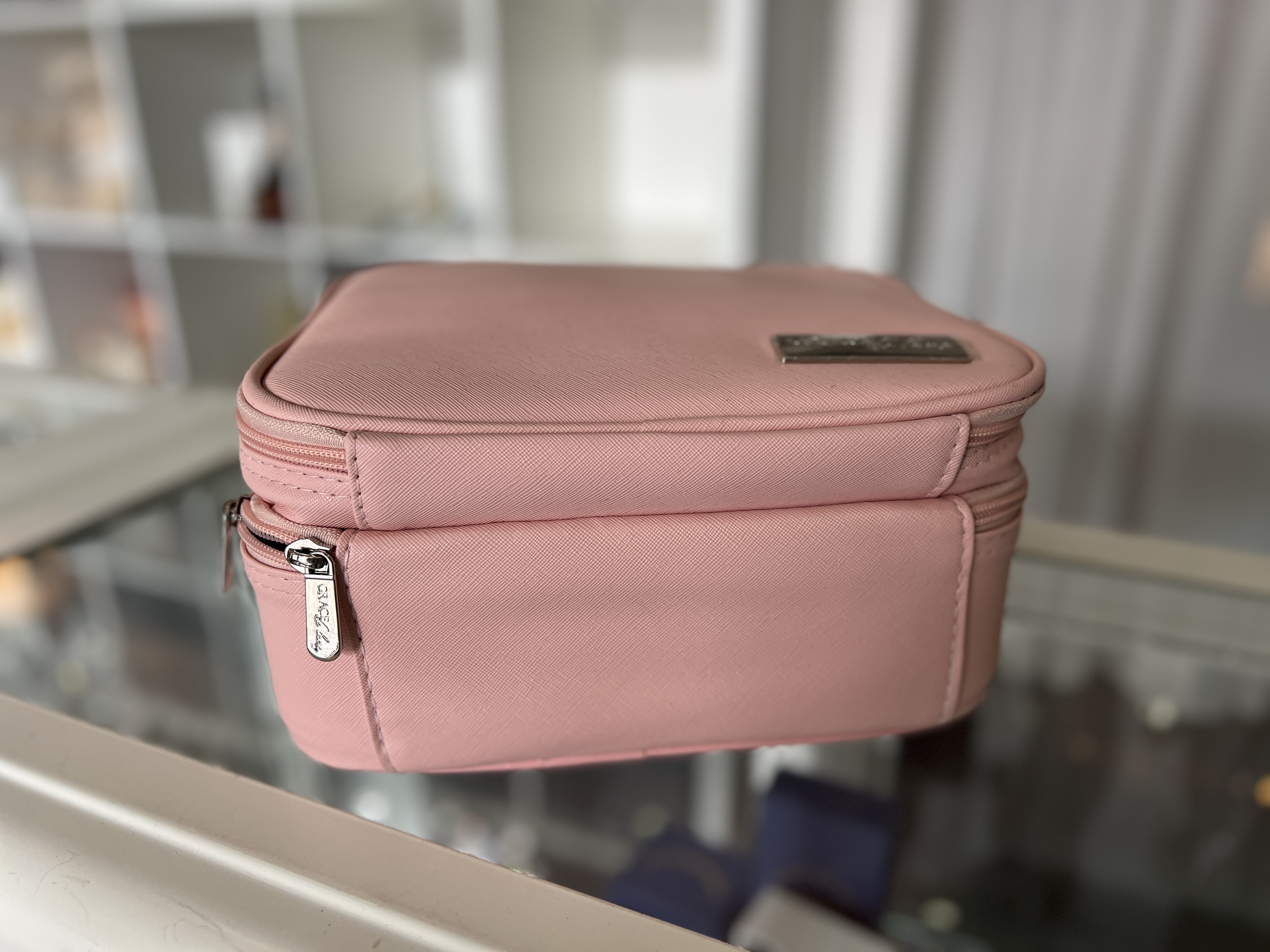 Kosmetiktasche Kulturtasche Kosmetikkoffer mit Umhängegurt und viel Platz. Farbe Rosa