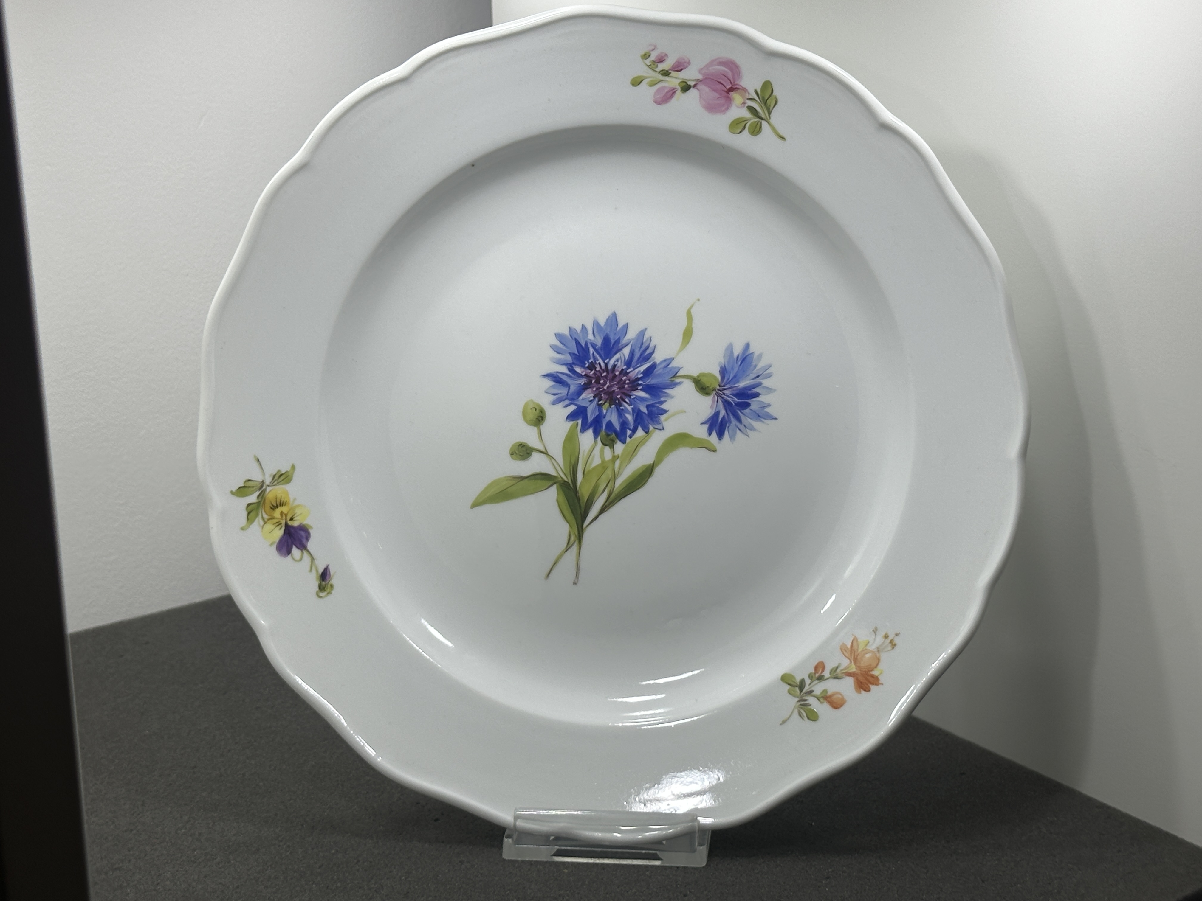 Meissen Porzellan Kornblume Teller 24,5 Ø, 3,7 cm. 3 Wahl. Top Zustand