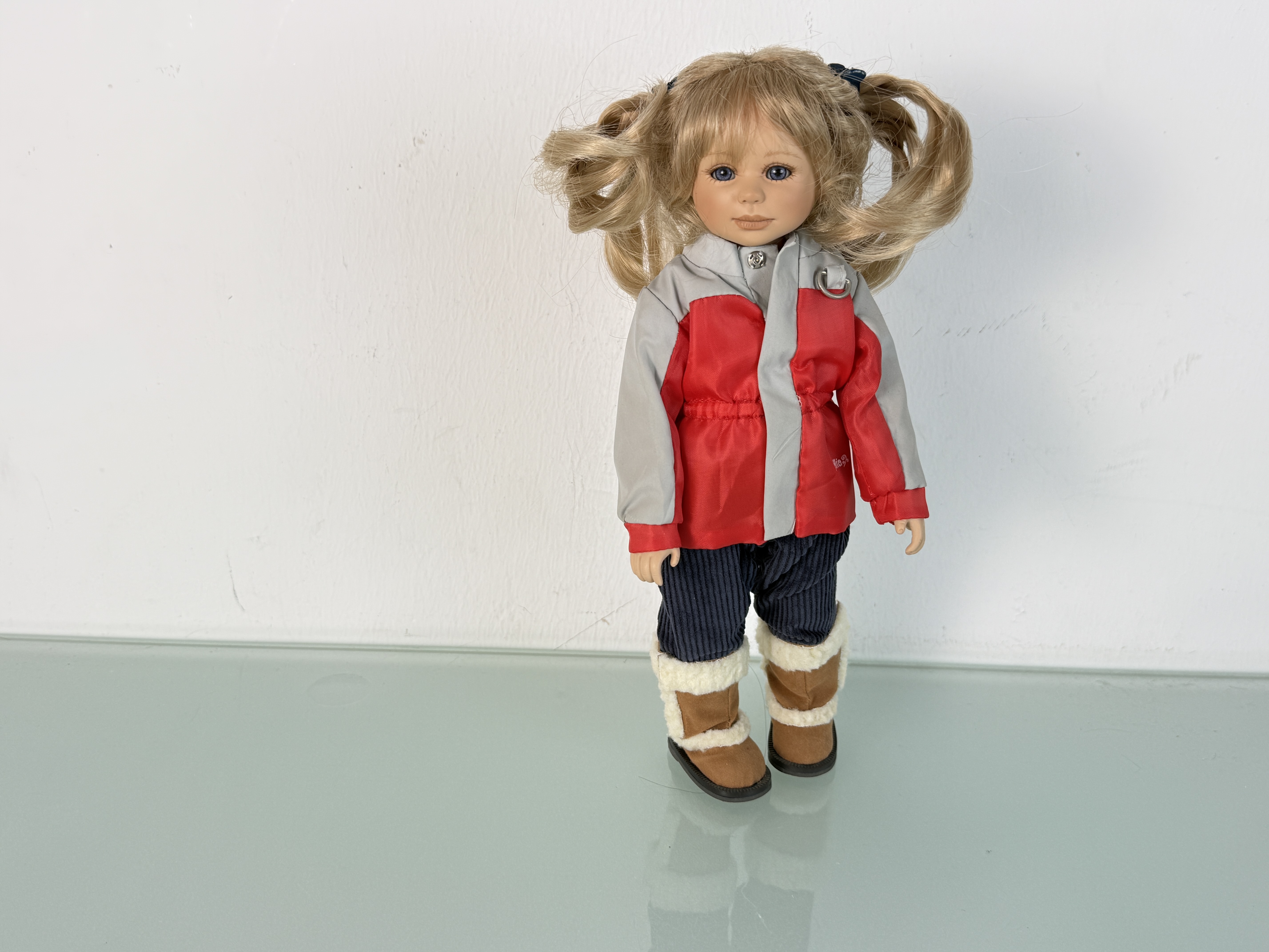 Künstlerpuppe Gabriele Müller Porzellan Puppe 29 cm. Top Zustand.   Künstlerpuppe Gabriele Müller Porzellan Puppe 29 cm. Top Zustand.