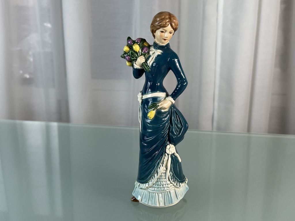  Goebel Figur Frau Dame 20,5 cm.- 1 Wahl. Top Zustand  