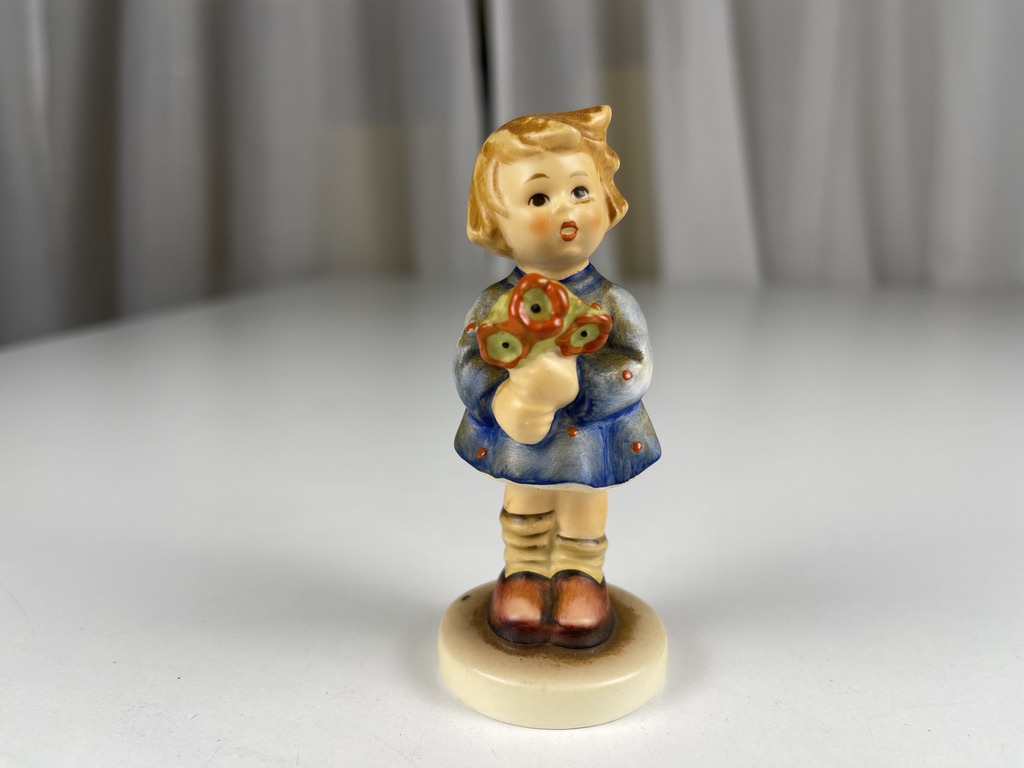 Hummel Figur 239/A Mädchen mit Blumenstrauß 9 cm. 1 Wahl Top Zustand