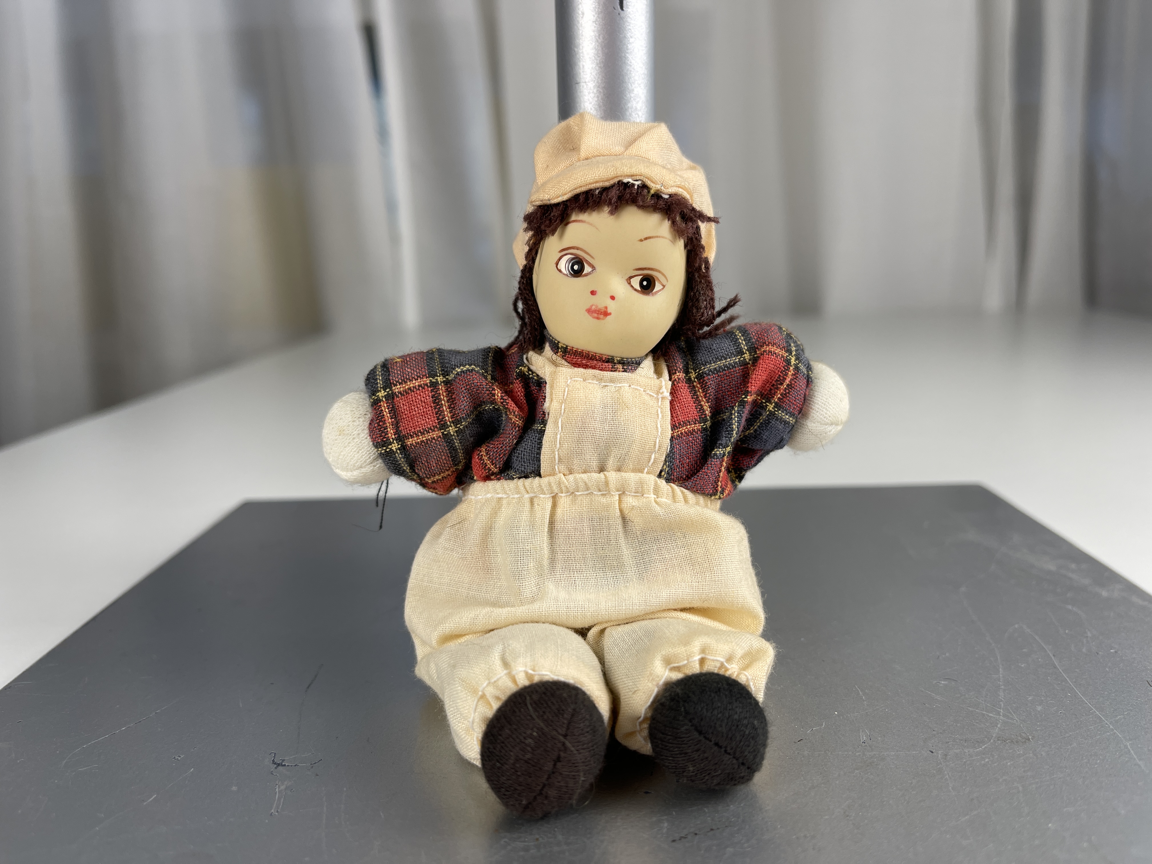 Sammler Puppe Porzellan Puppe 14 cm. Top Zustand 