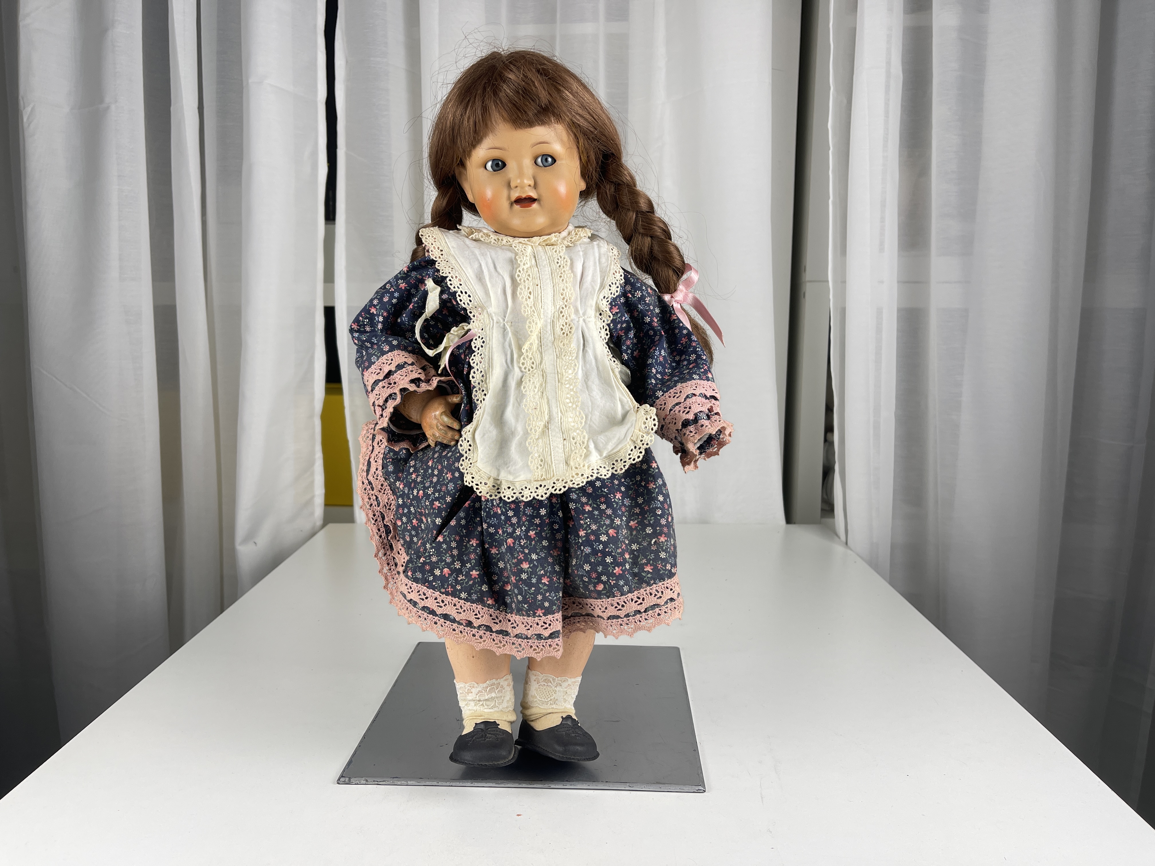 Vinyl Sammler Puppe 50 cm. Zustand siehe Fotos Raucherhaushalt   