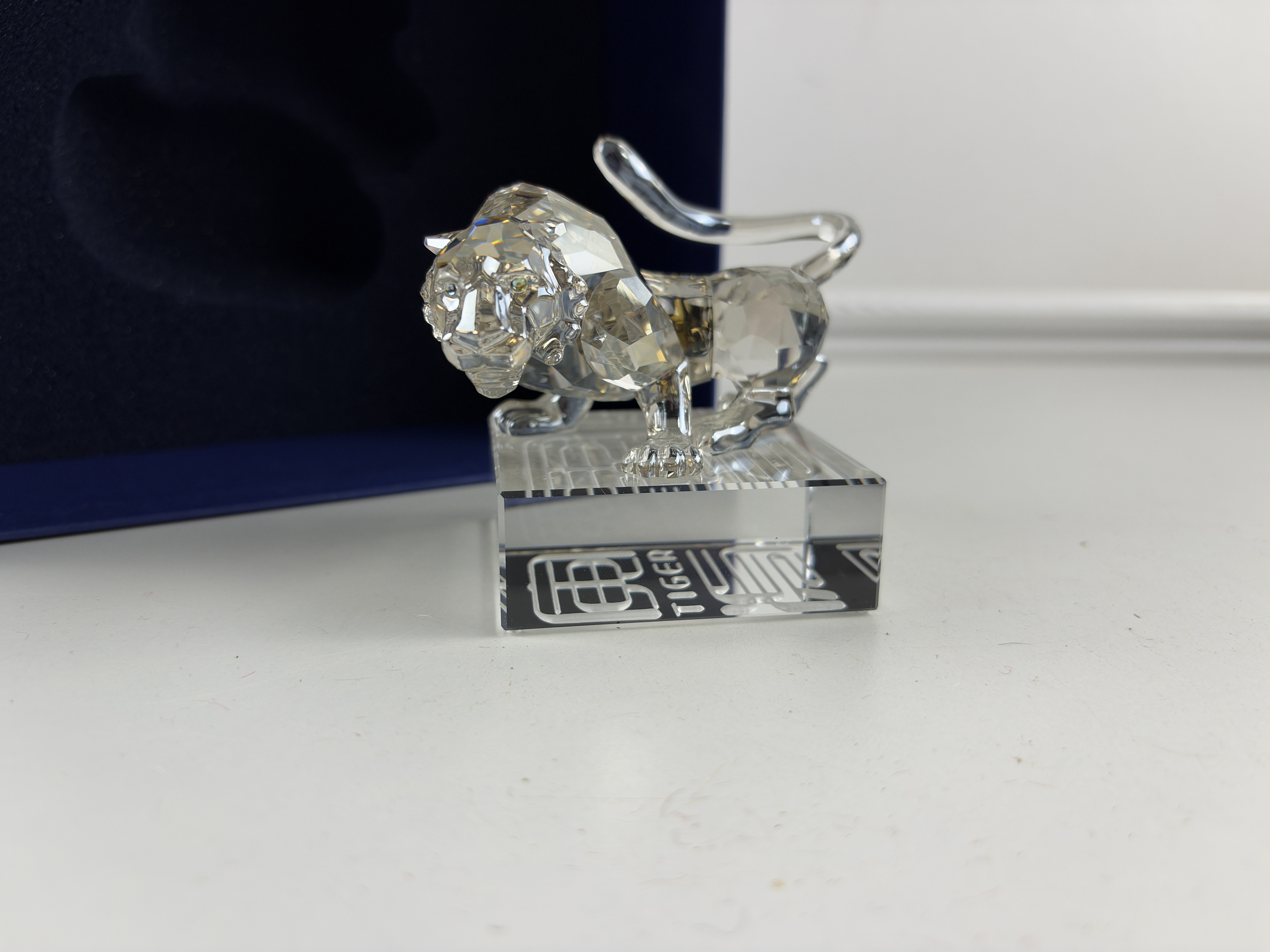Swarovski Figur 1002980 Zodiac Tiger 8 x 8 cm Kiste Zertifikat Top Zustand  