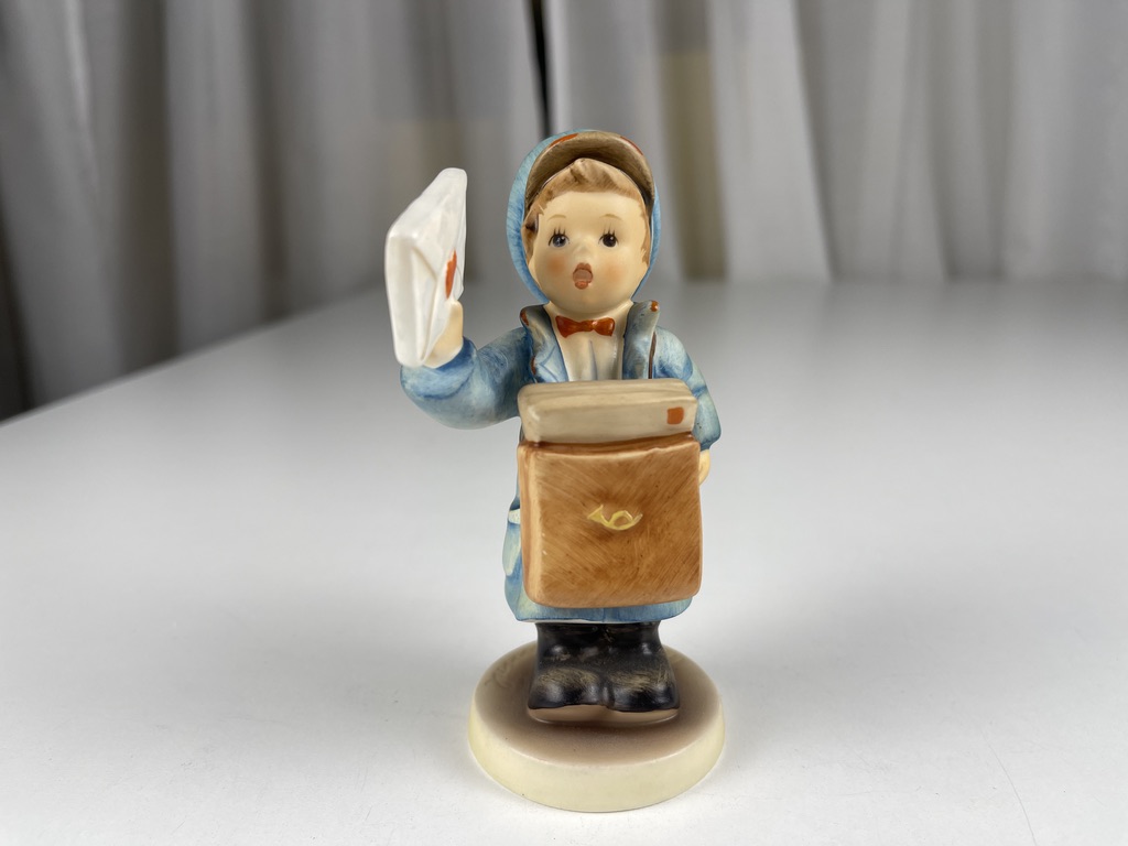  Hummel Figur 119 2/0 Eilbote 11,5 cm. 1 Wahl. Top Zustand  