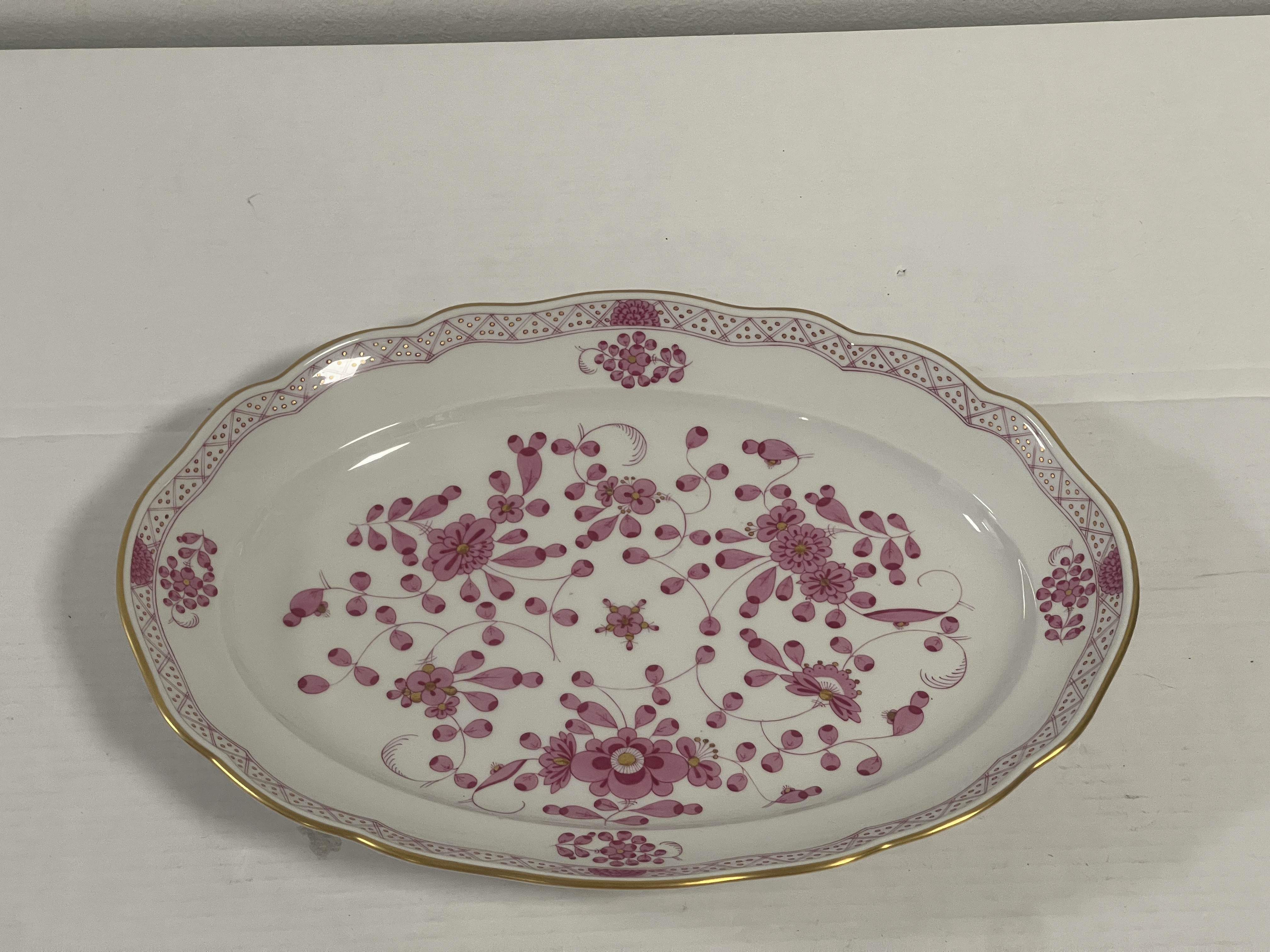   Meissen Porzellan  Servierplatte 36 x 26 x 5 cm. - Top Zustand