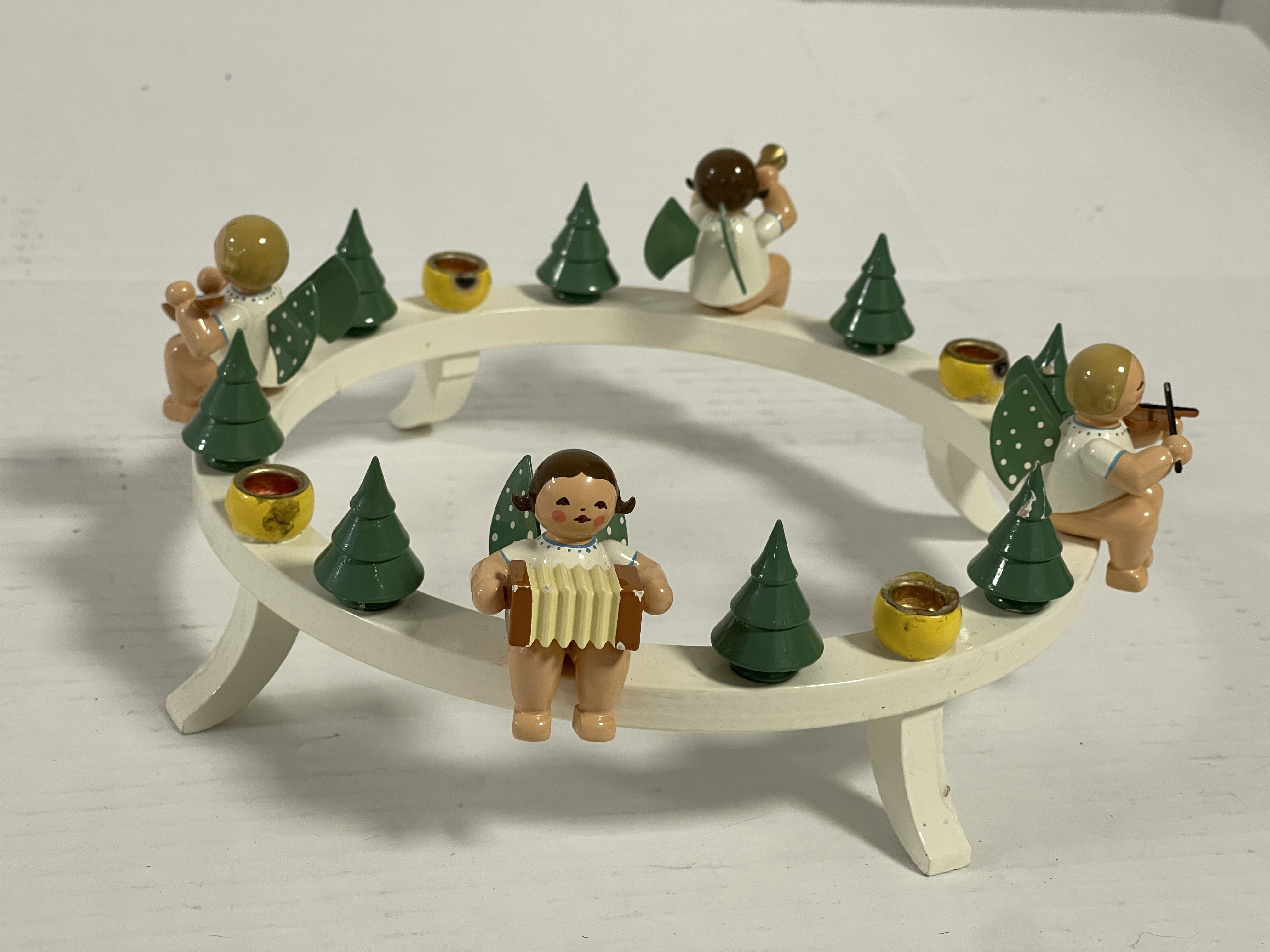 Wendt und Kühn Erzgebirge Figur Adventskranz 8 cm. Ø 22 cm Zustand siehe Fotos