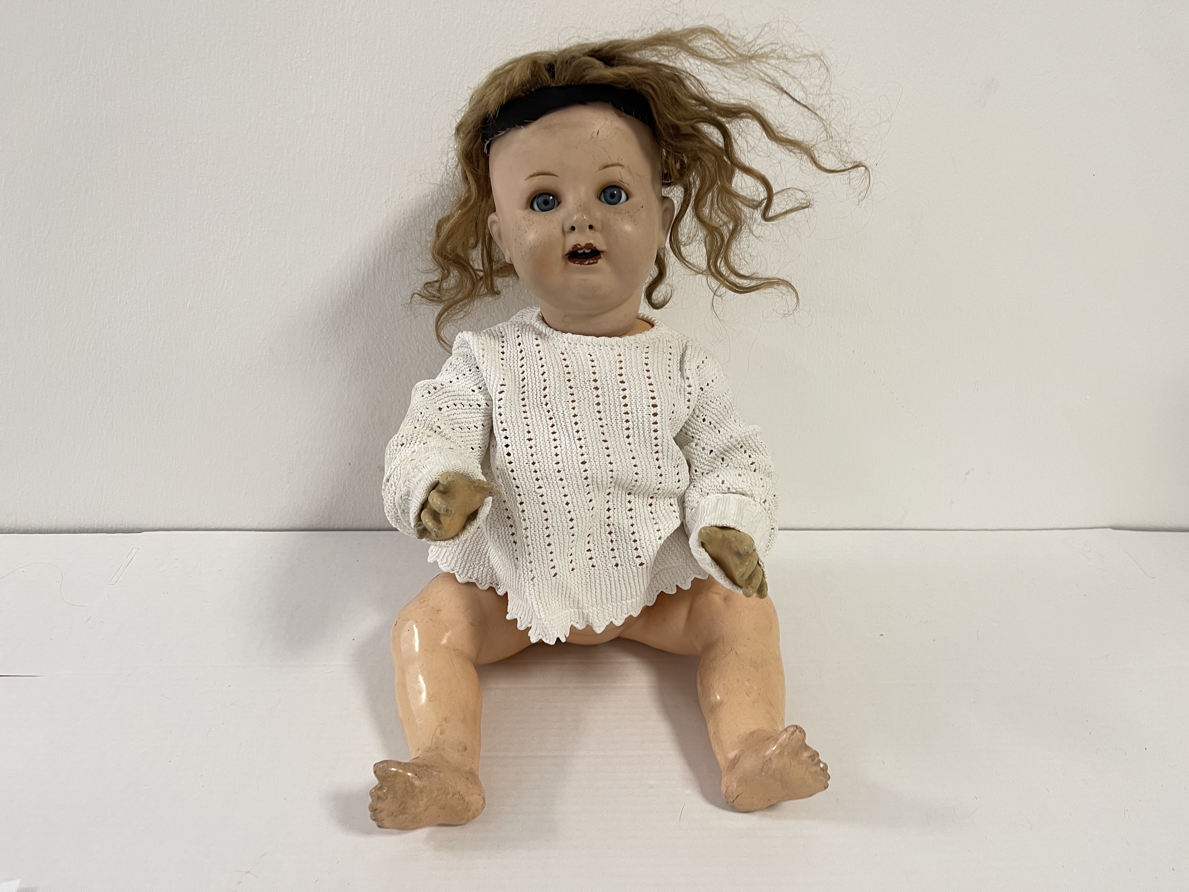 Alte Puppe Sammler Porzellankopf Puppe 57 cm. Zustand Siehe Fotos