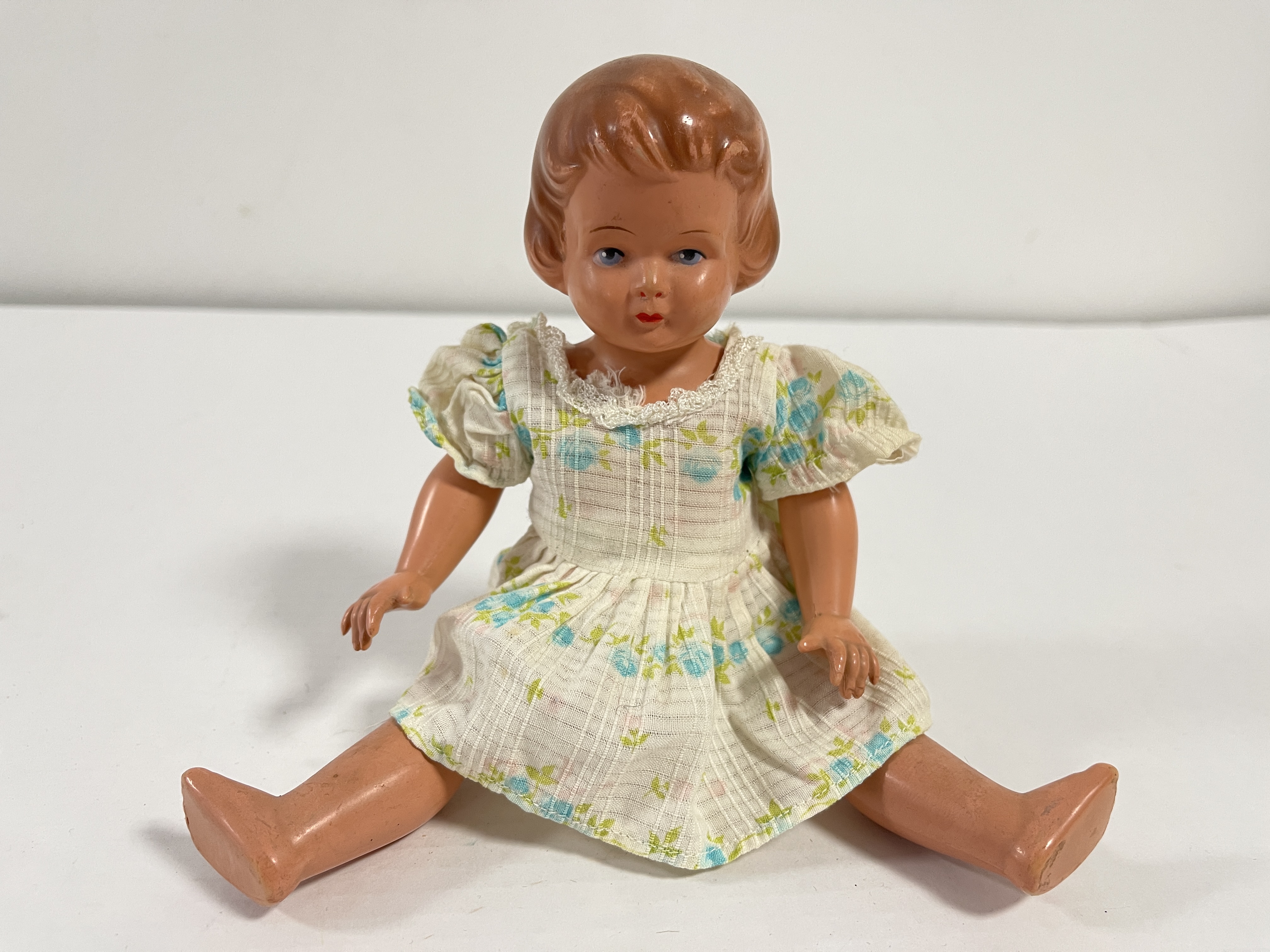 Künstler  Zelluloid Puppe 25 cm Zustand siehe Fotos   